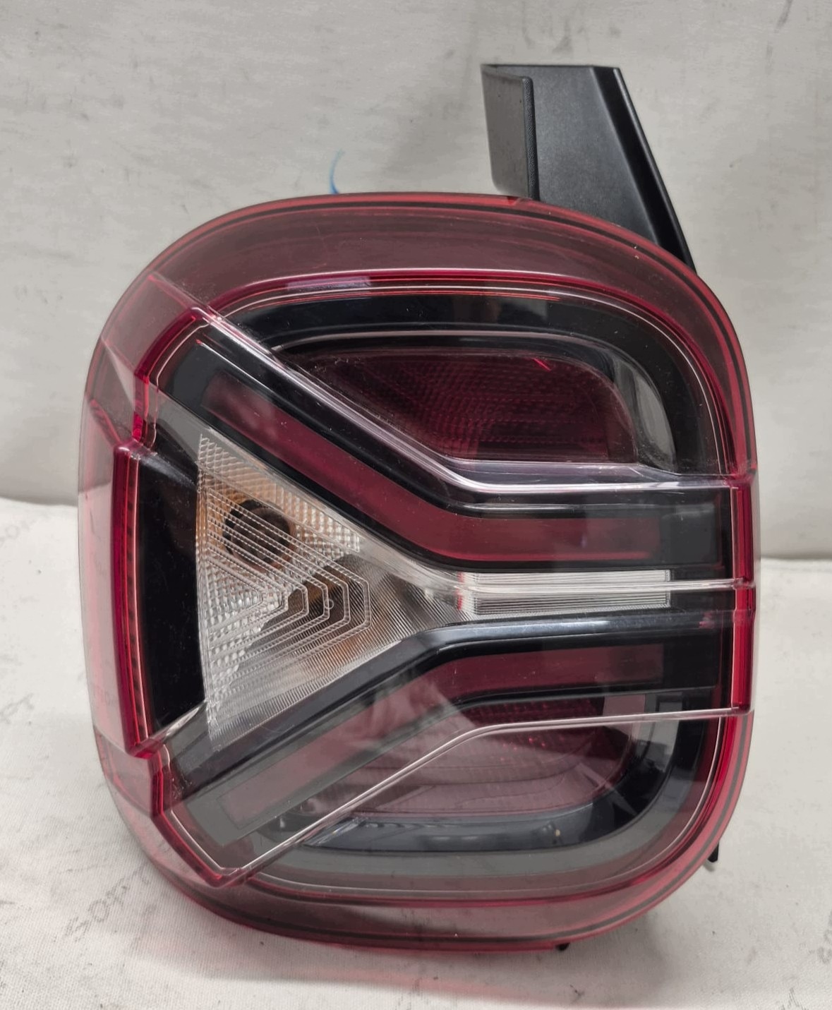 DACIA DUSTER II LIFT 21- light left rear part rear LED 265558514R