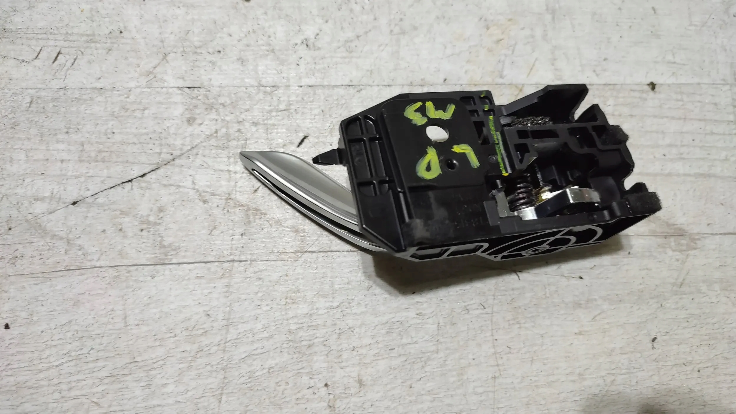 Mazda 3 III BM 17r front side left handle inner door