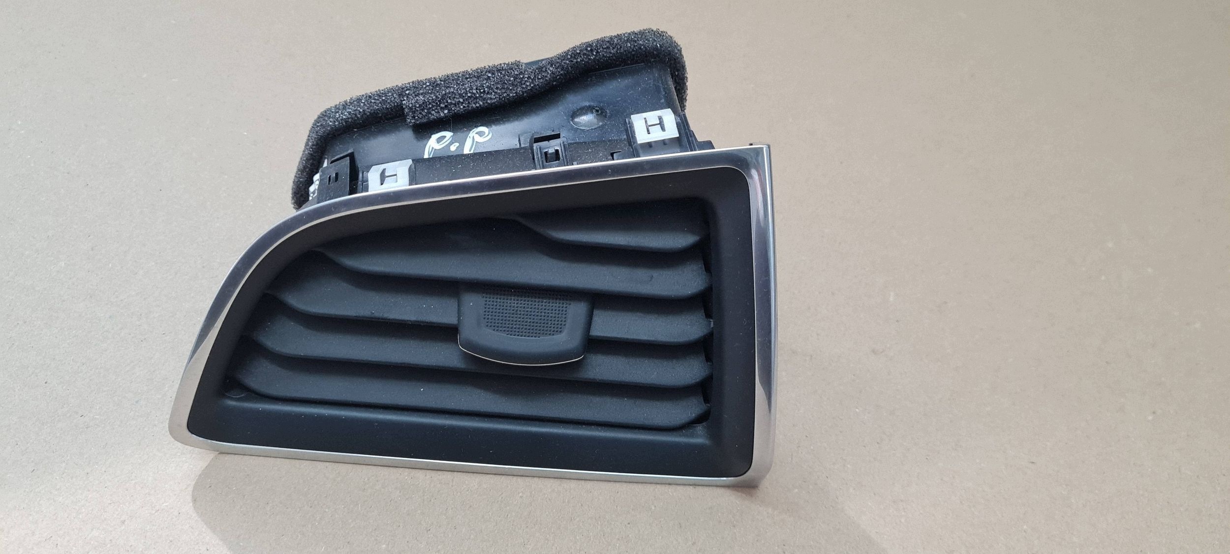 Ford Edge II 2020 ST LIFT grid air conditioning devices side right consoles EM2B19893
