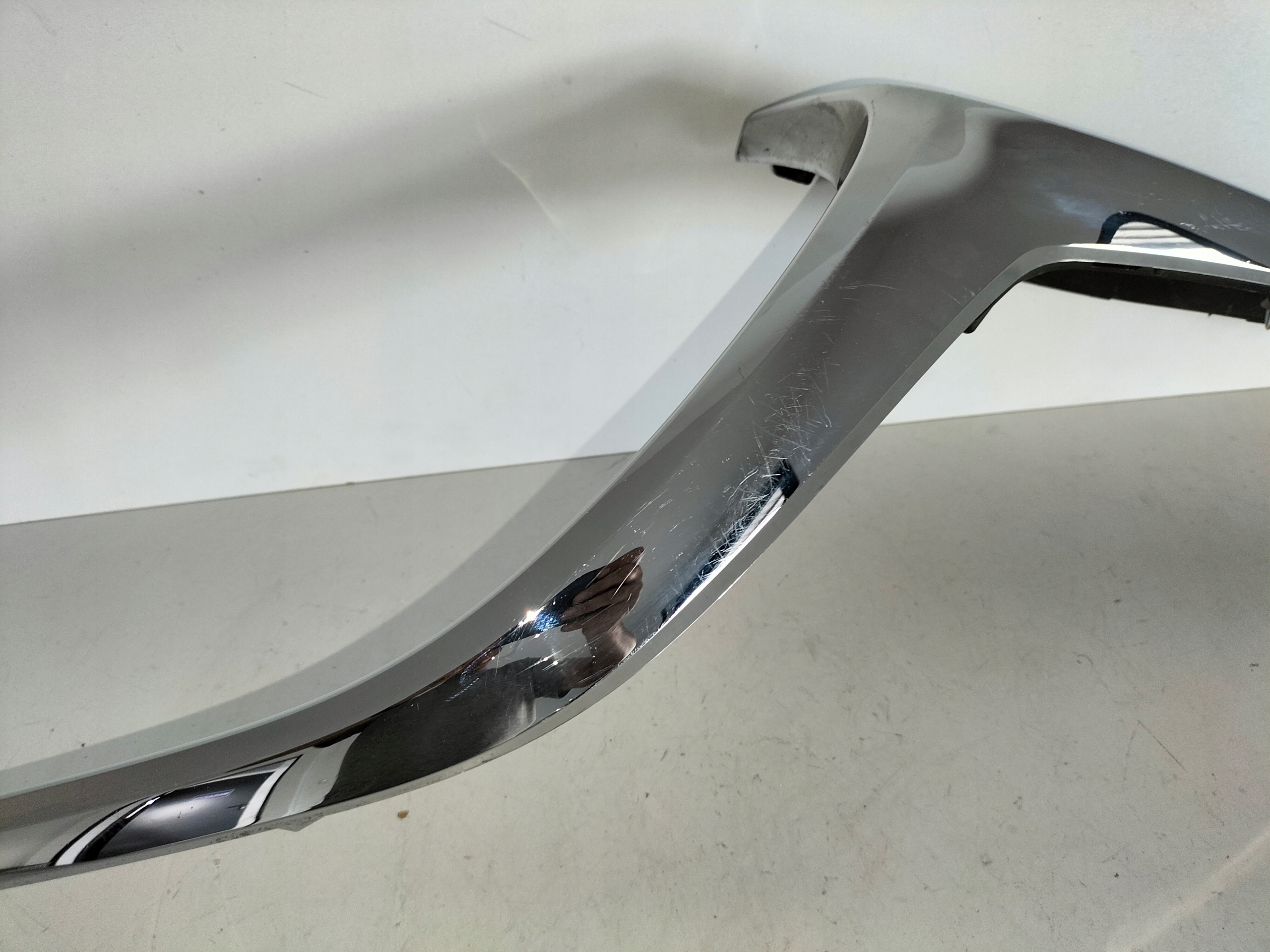 moulding grille grilla chrom left MAZDA 2 LIFT 19