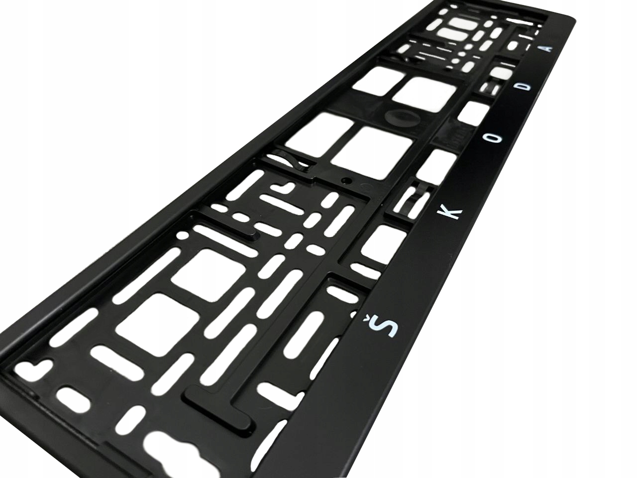 

Ramki Ramka pod tablicę rejstracyjną Skoda 2SZT