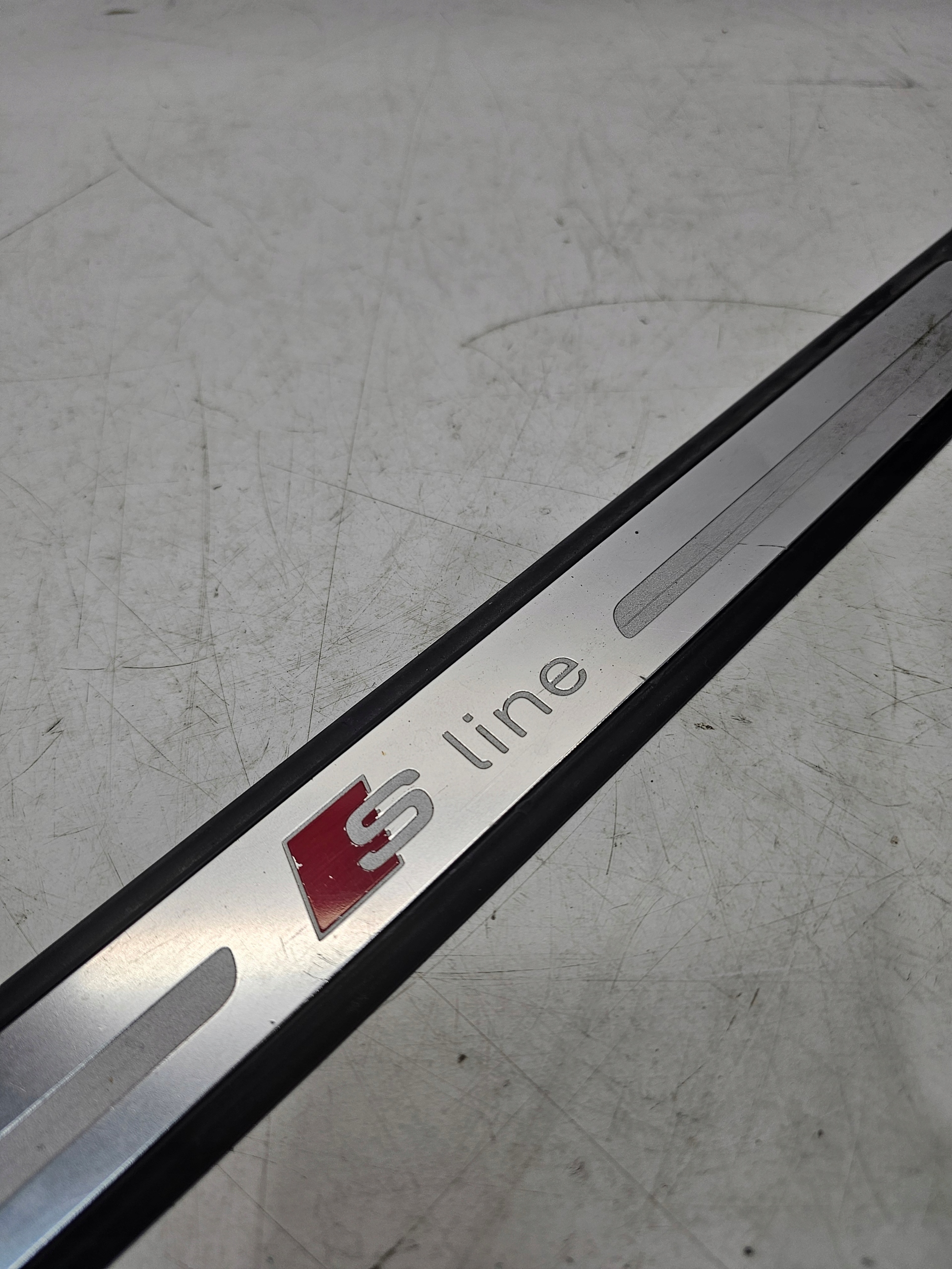moulding threshold left or right AUDI A3 8V4 8V4853491B