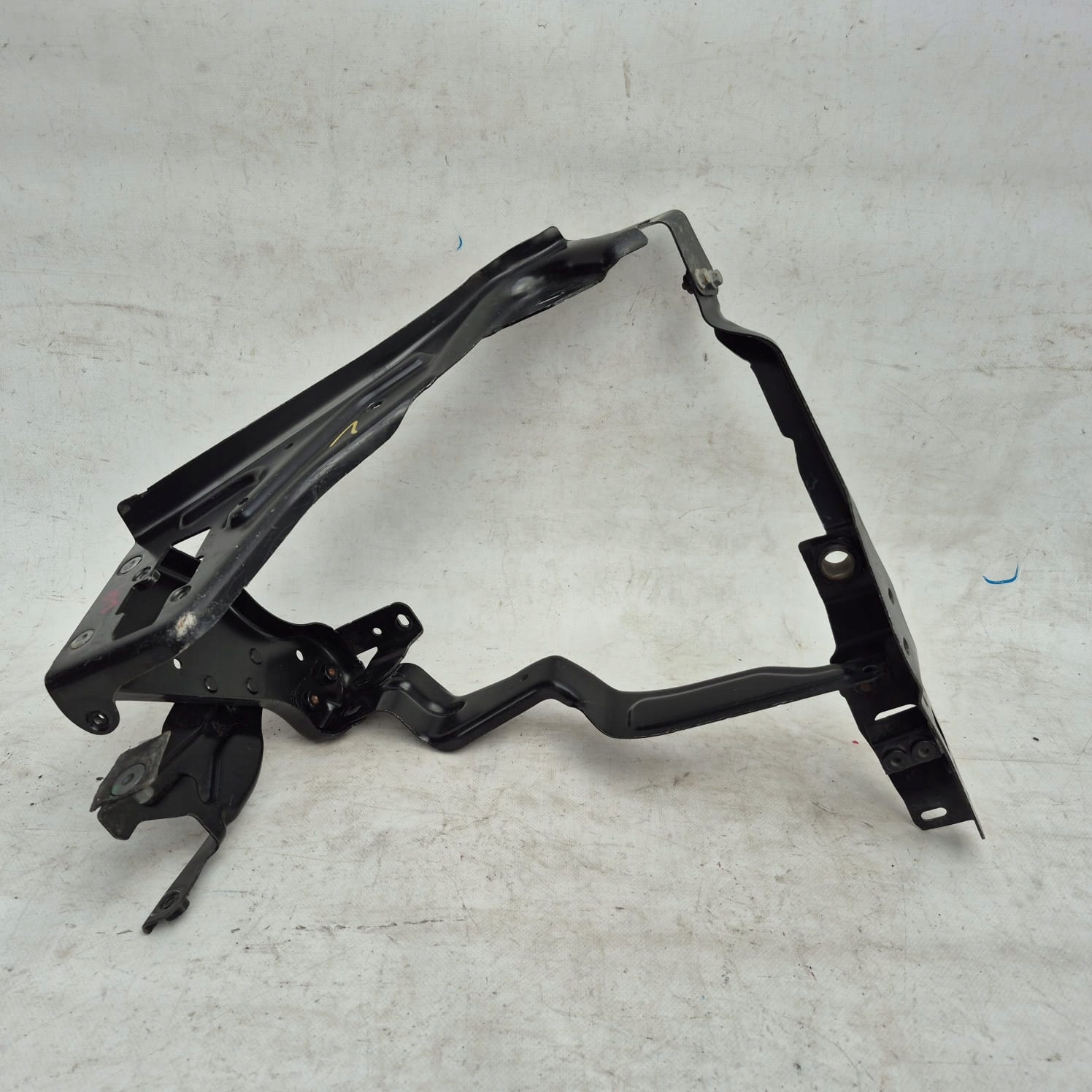 MERCEDES C KLASA W204 OKULAR holder console lights left A204626044