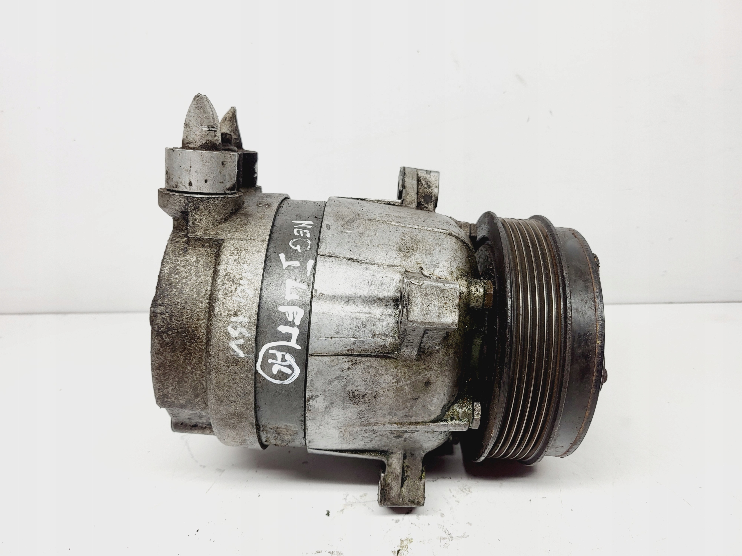 compressor; compressor of the air conditioning RENAULT MEGANE and FL 1.4 16V