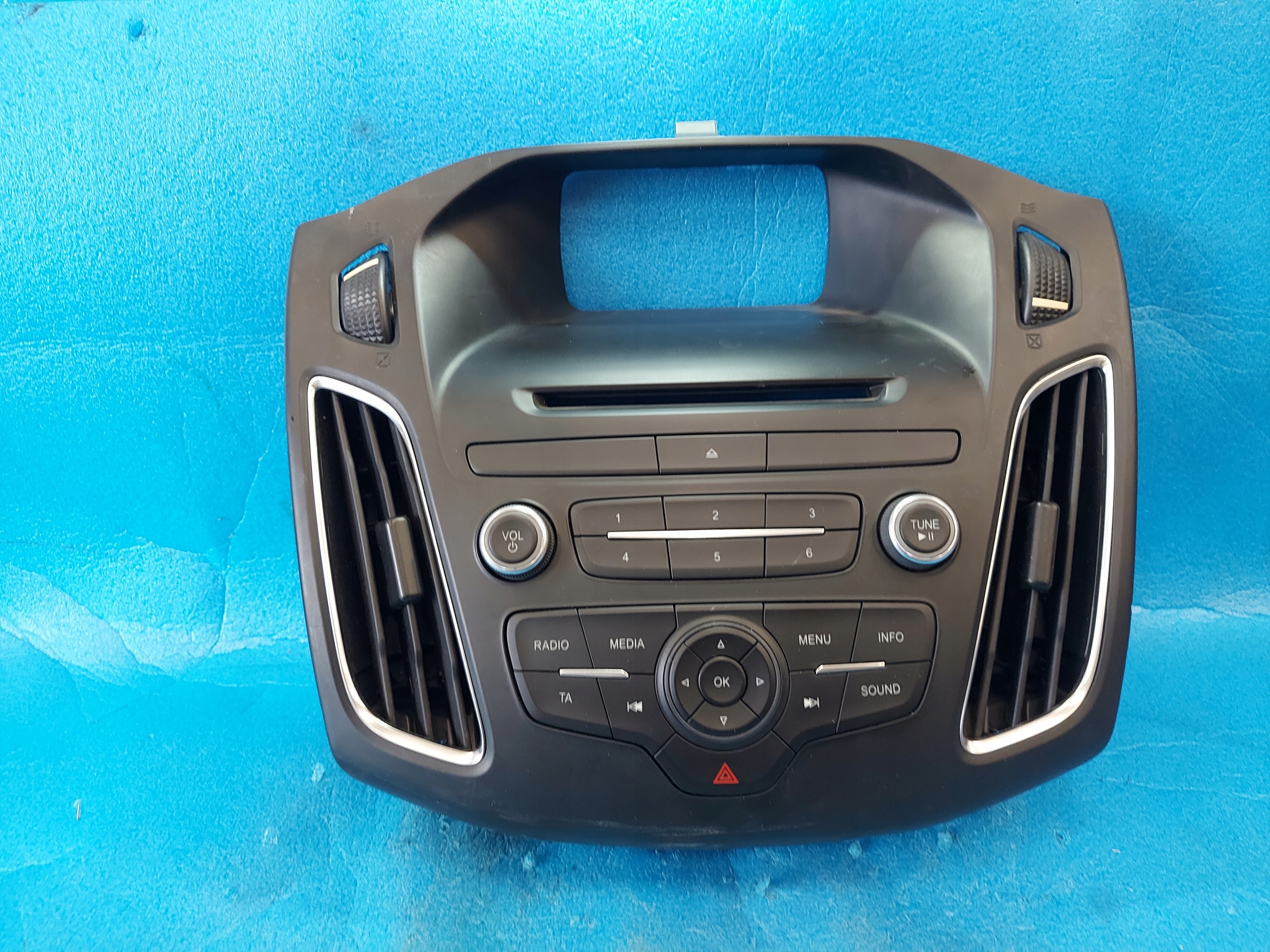 control panel radia Ford OE F1ET-18K811-AD