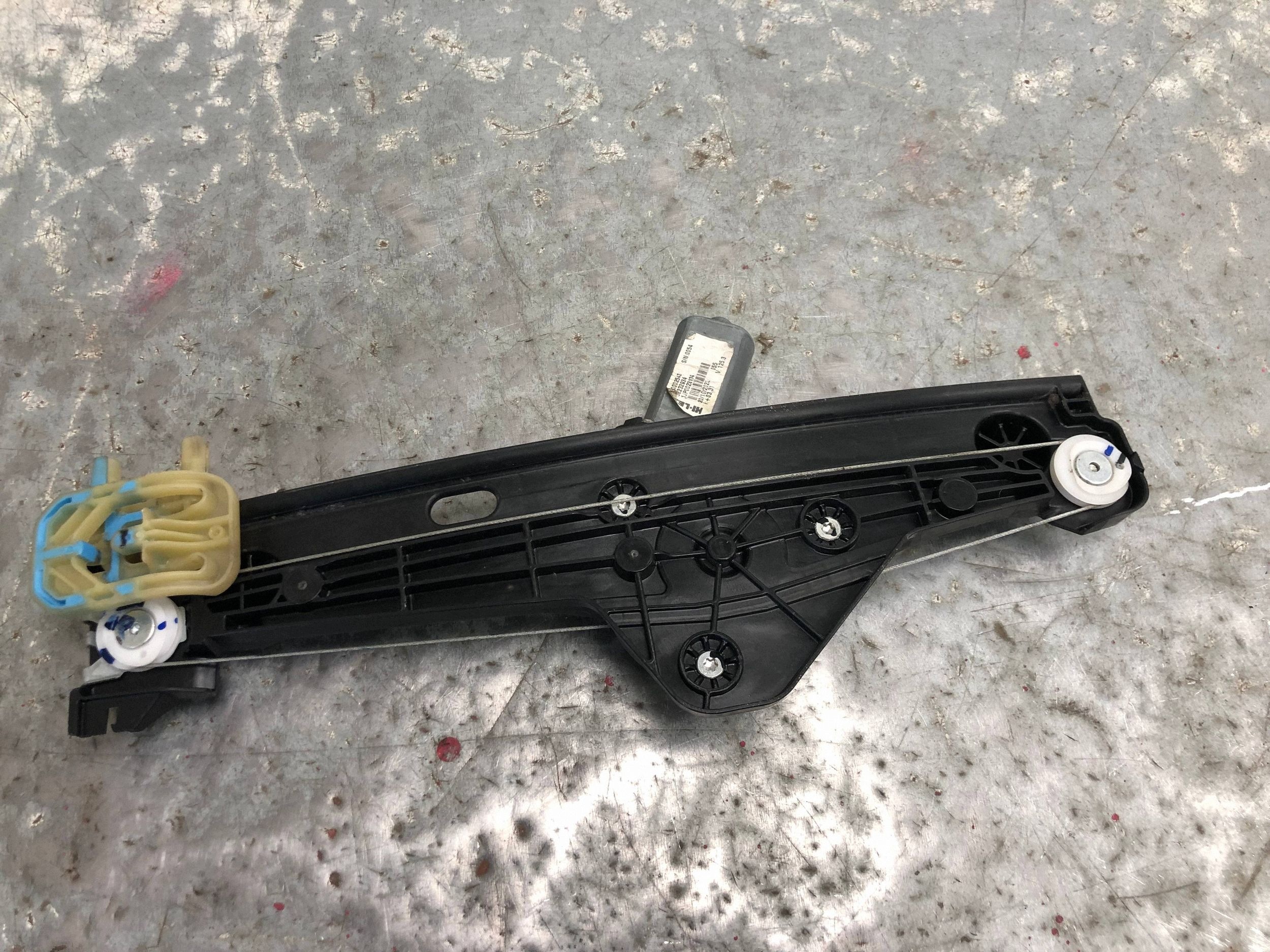 mini motor windows left front JEEP AVENGER 130002543