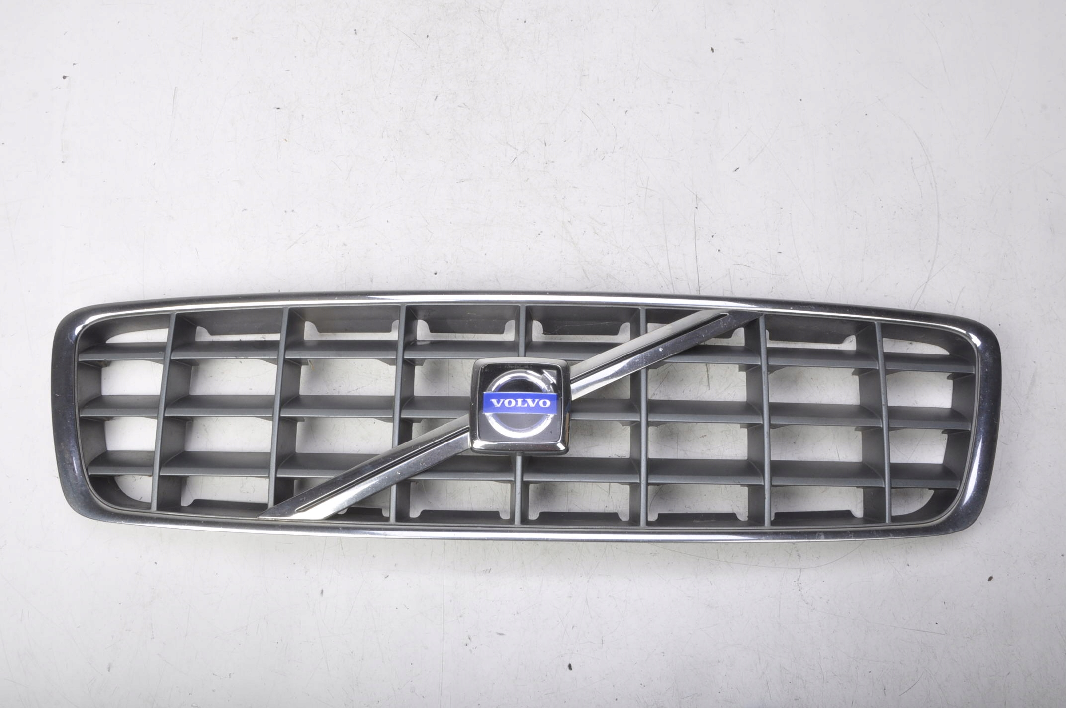 VOLVO XC70 РЕШІТКА РАДІАТОРА 9190986