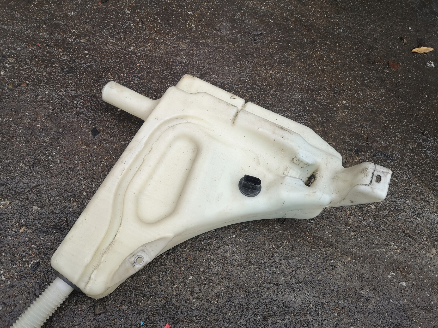 AUDI Q7 3.0 Behälter des Gasses Spritzdüse 4L0955453