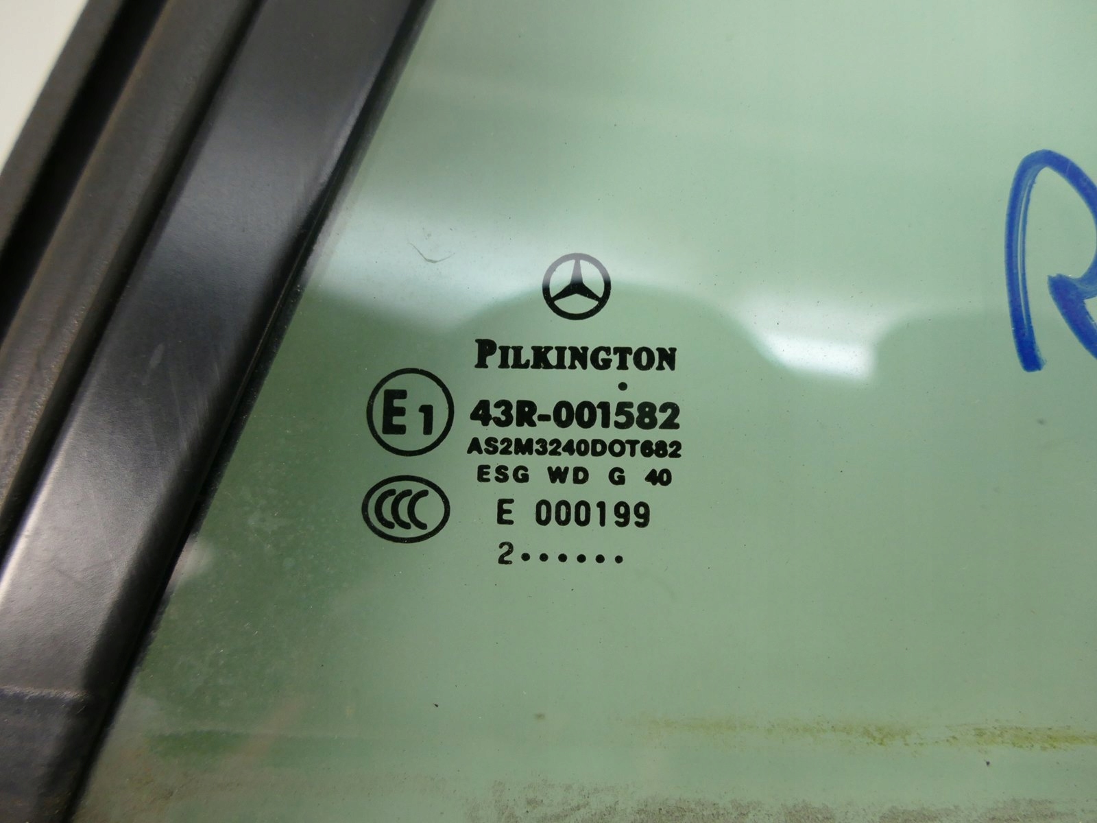 MERCEDES R172 SLK W172 window MALA left rear part