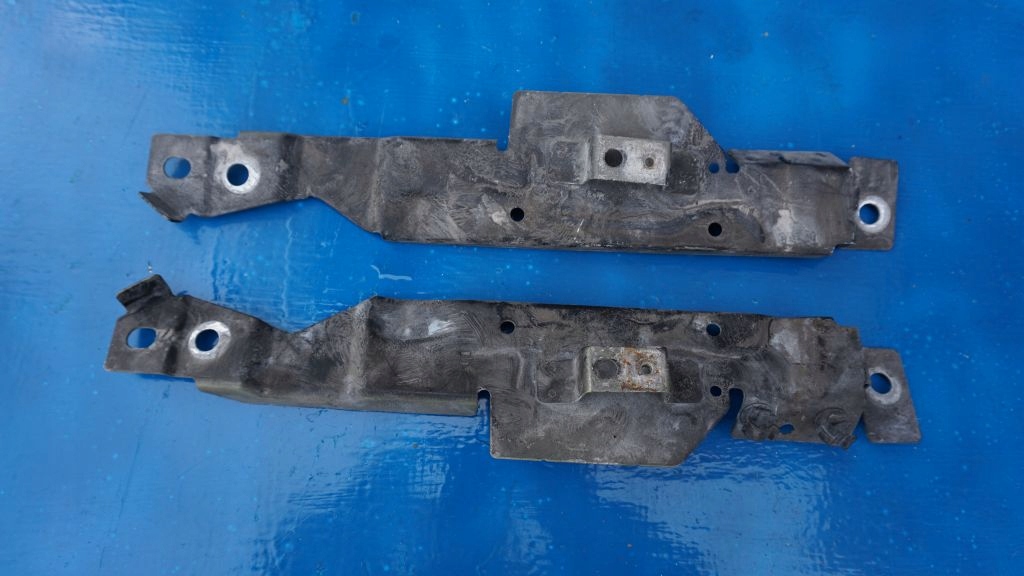 VOLVO S90 V90 - Poignée Support Support plaque Aile LH RH