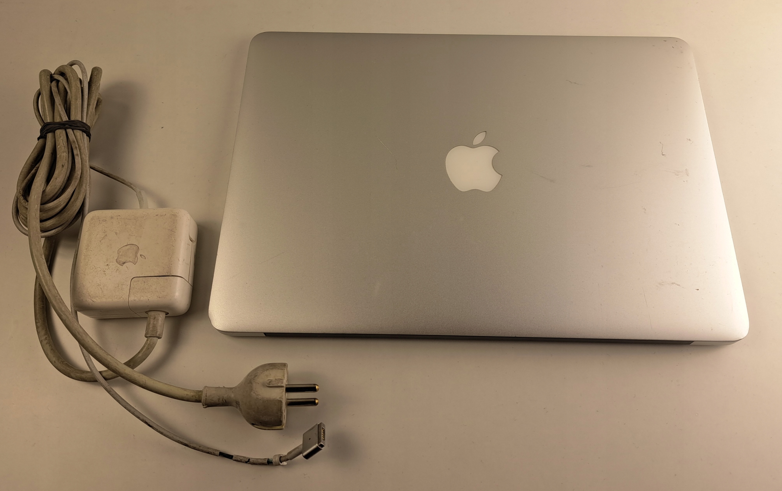 Używany Macbook Air 2014 - Niska cena na Allegro