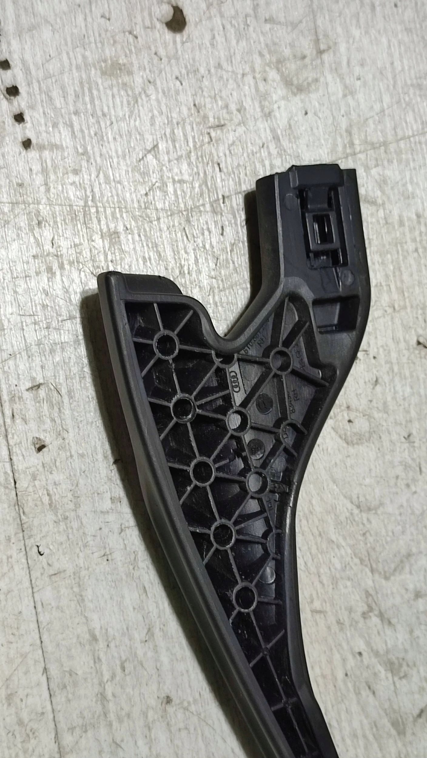Volkswagen Scirocco 2013 front side right handle seat