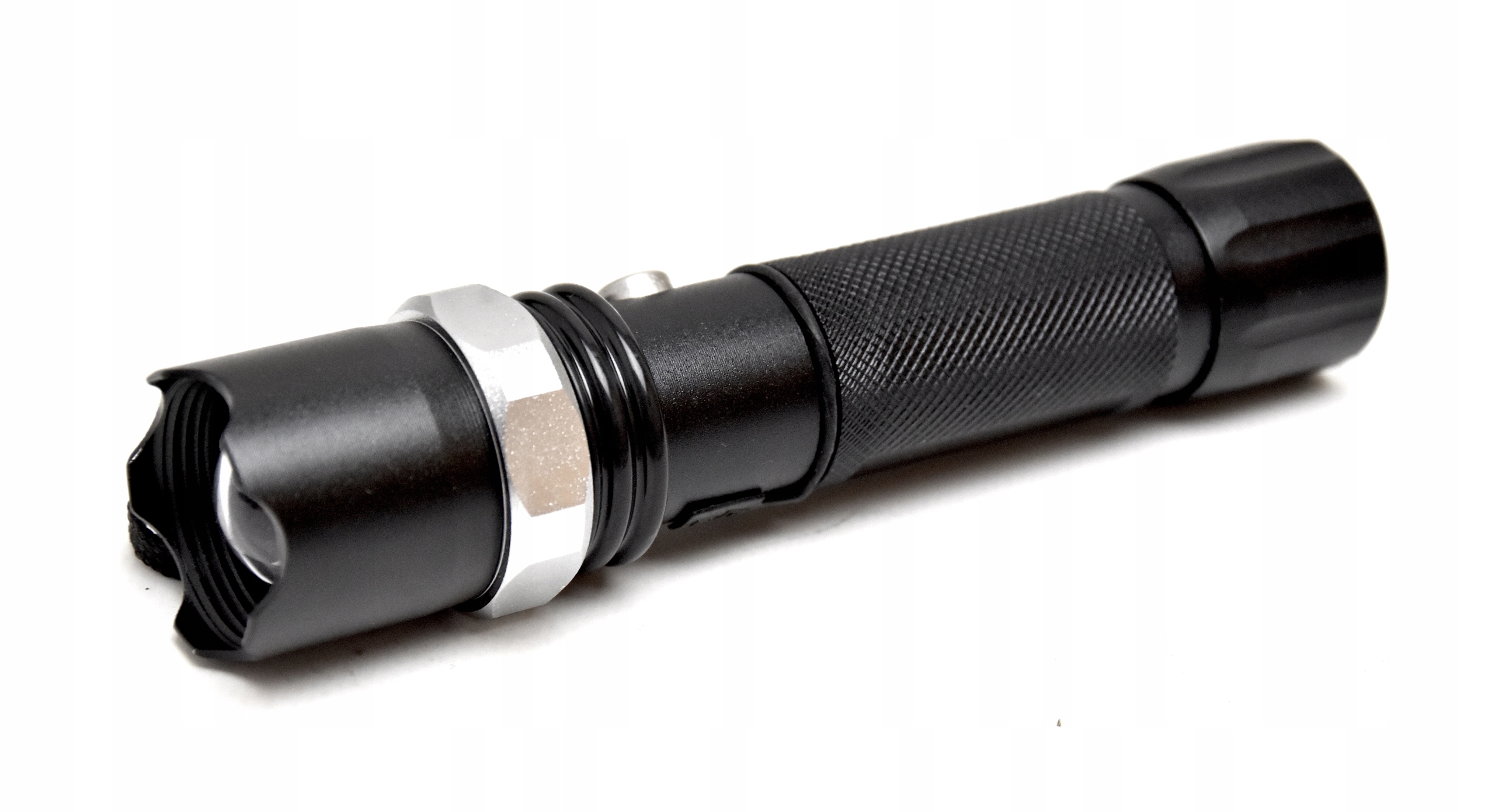 Latarka Led Akumulatorowa Zoom Cree Swat Taktyczna