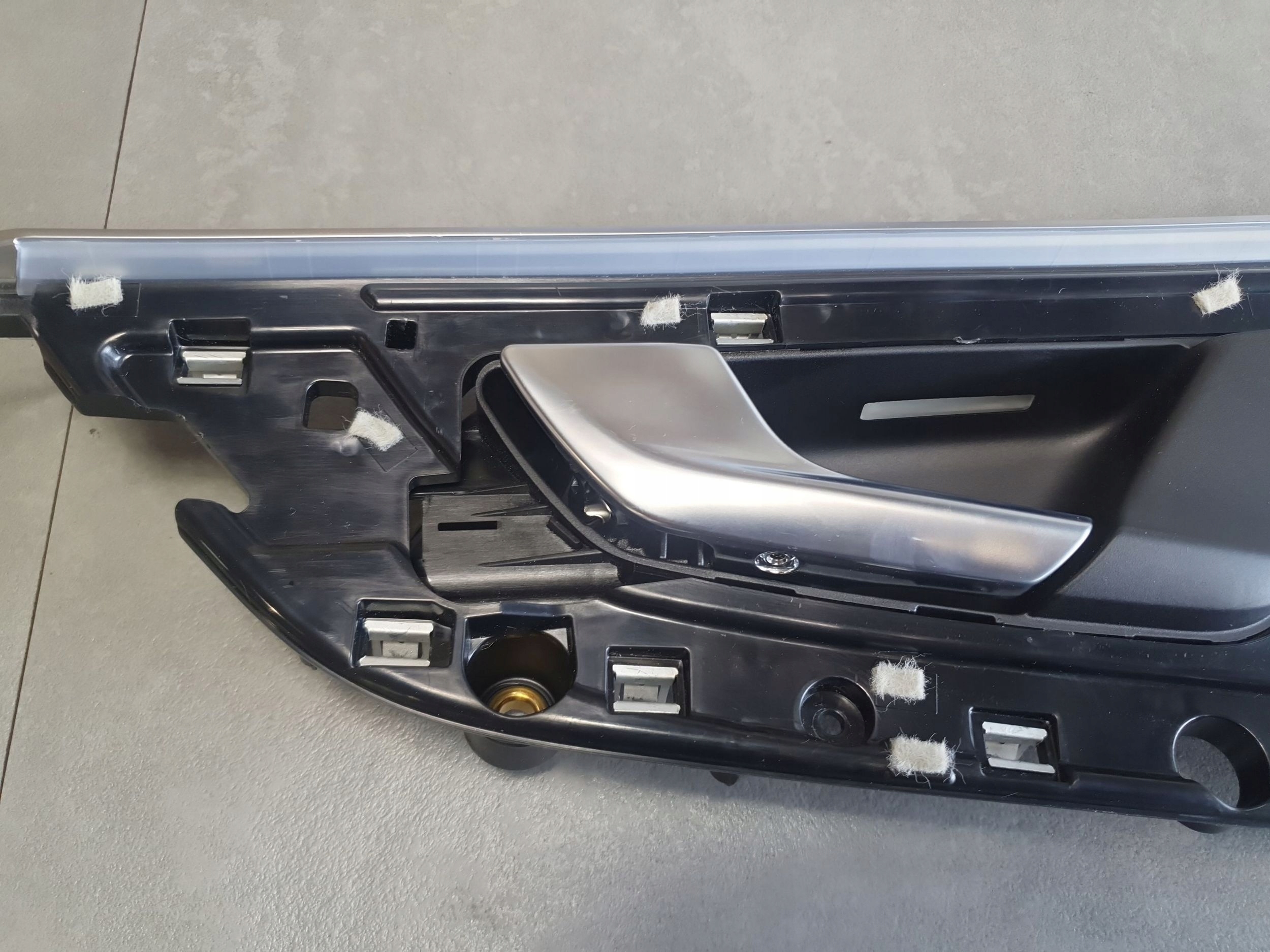 Audi Q8 handle inner left rear 4M0839019G