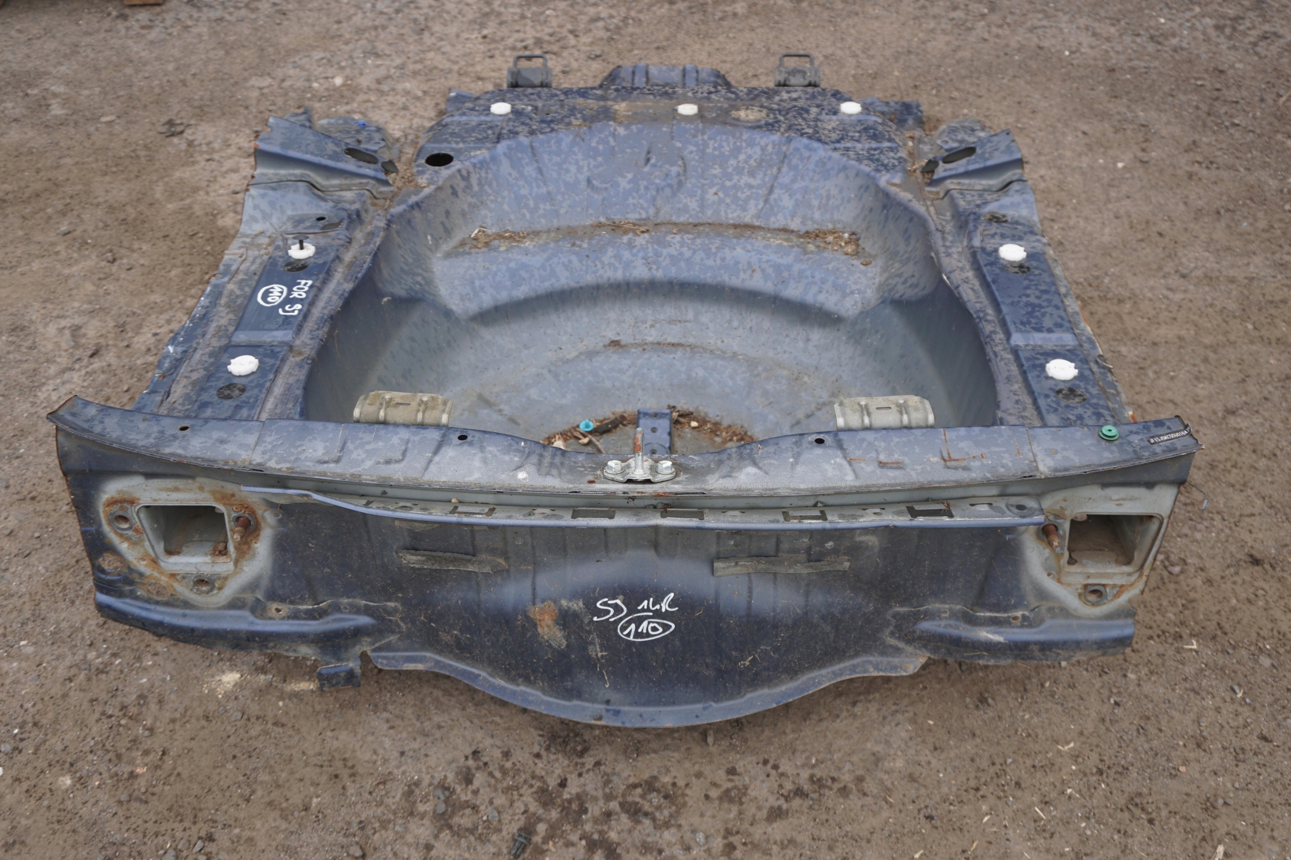 SUBARU FORESTER IV SJ PAS TYLNY WANNA 2013-2017rok PODLUZNICA TYLNA Producent części Subaru