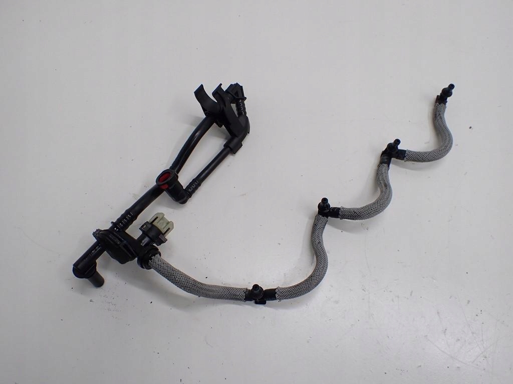 WĄŻ PRZEWÓD RURKA PALIWA WTRYSKÓW PRZELEWY VIVARO B TRAFIC III 1.6 DCi 19R Producent części Renault OE