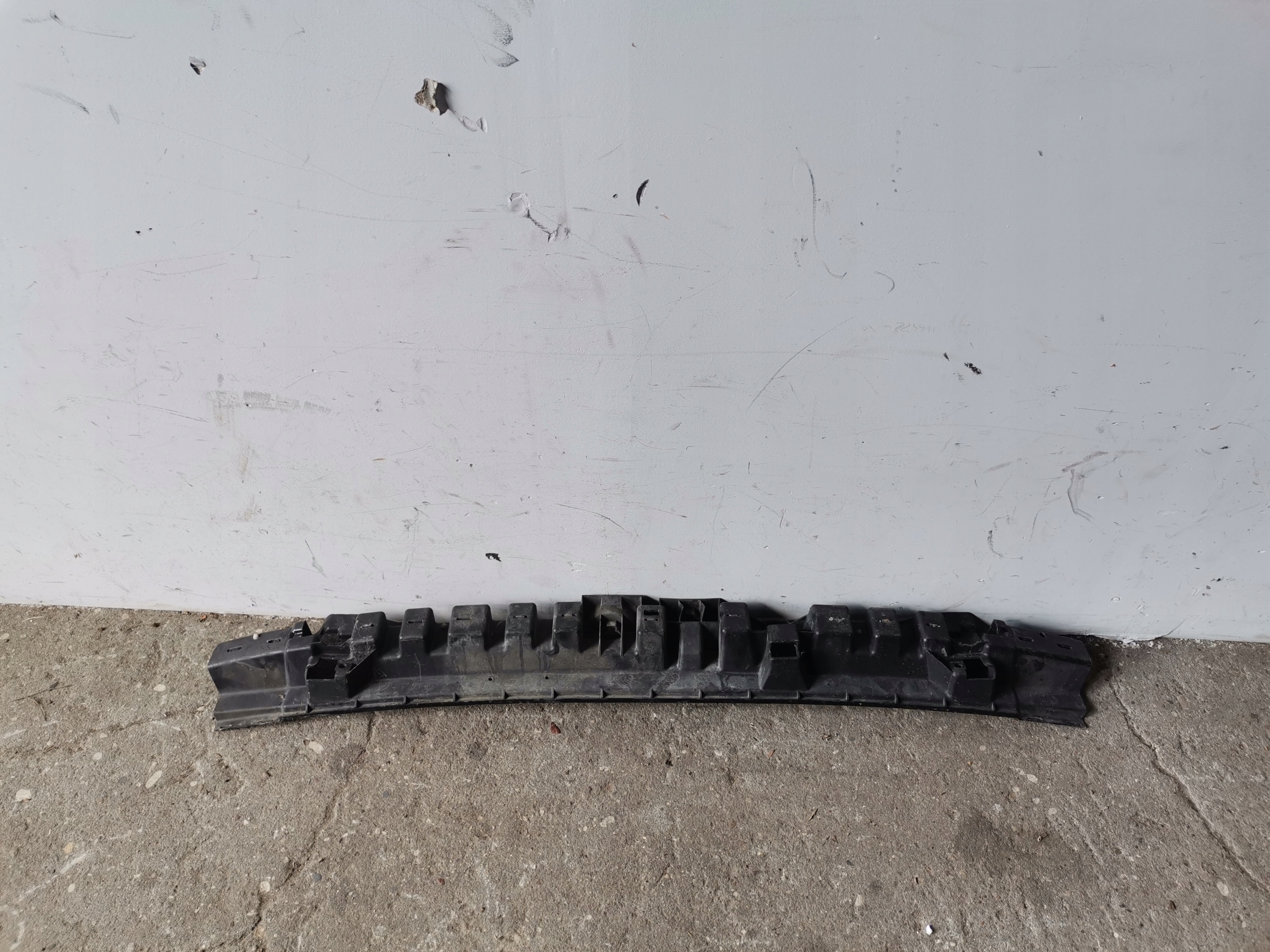 Support Moyenne Pare choc Arrière AUDI A8 D3 4E0807385A