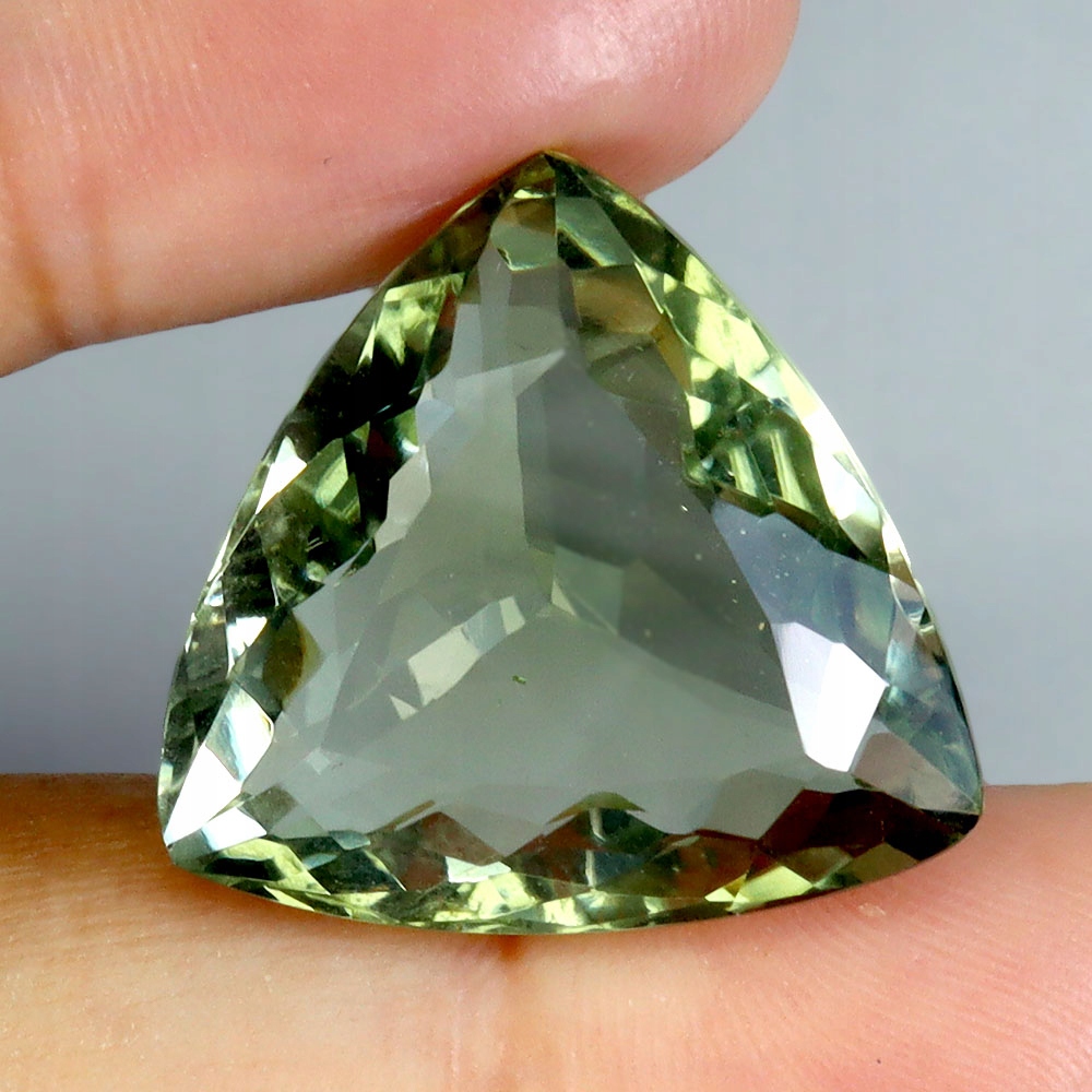 Zelený ametyst přírodní kámen If 20.4ct