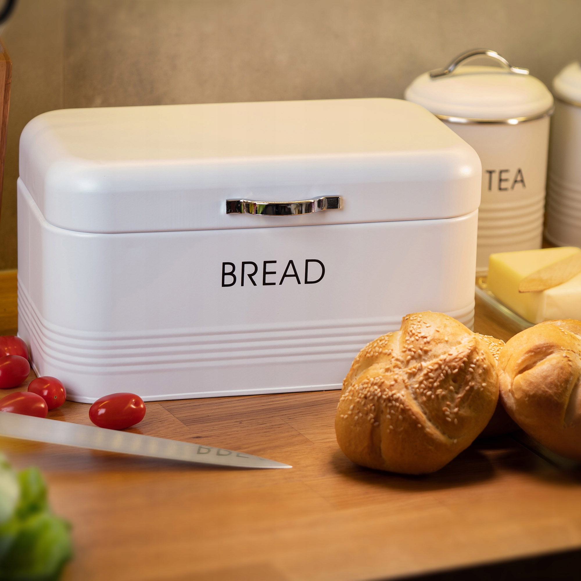 CHLEBAK POJEMNIK NA PIECZYWO CHLEB METALOWY BIAŁY Stan opakowania oryginalne