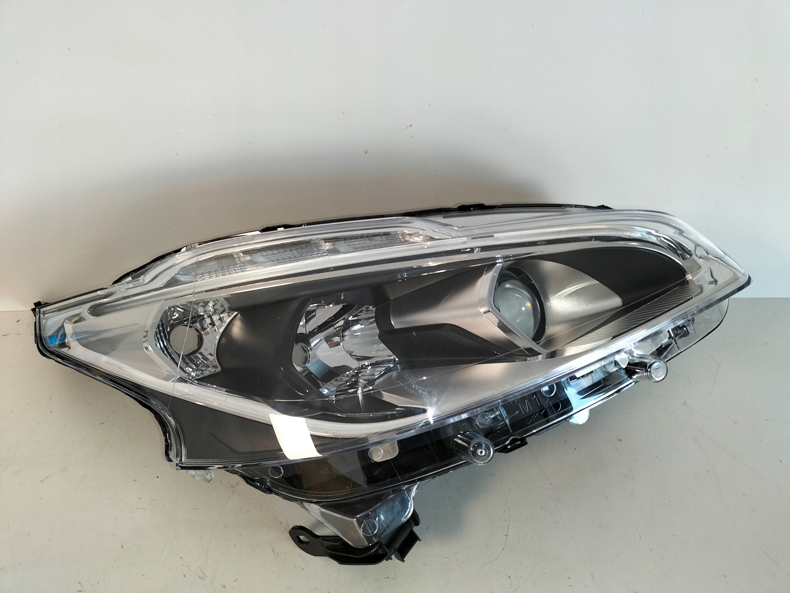 light front reflektor right PEUGEOT 208 LIFT 15-19