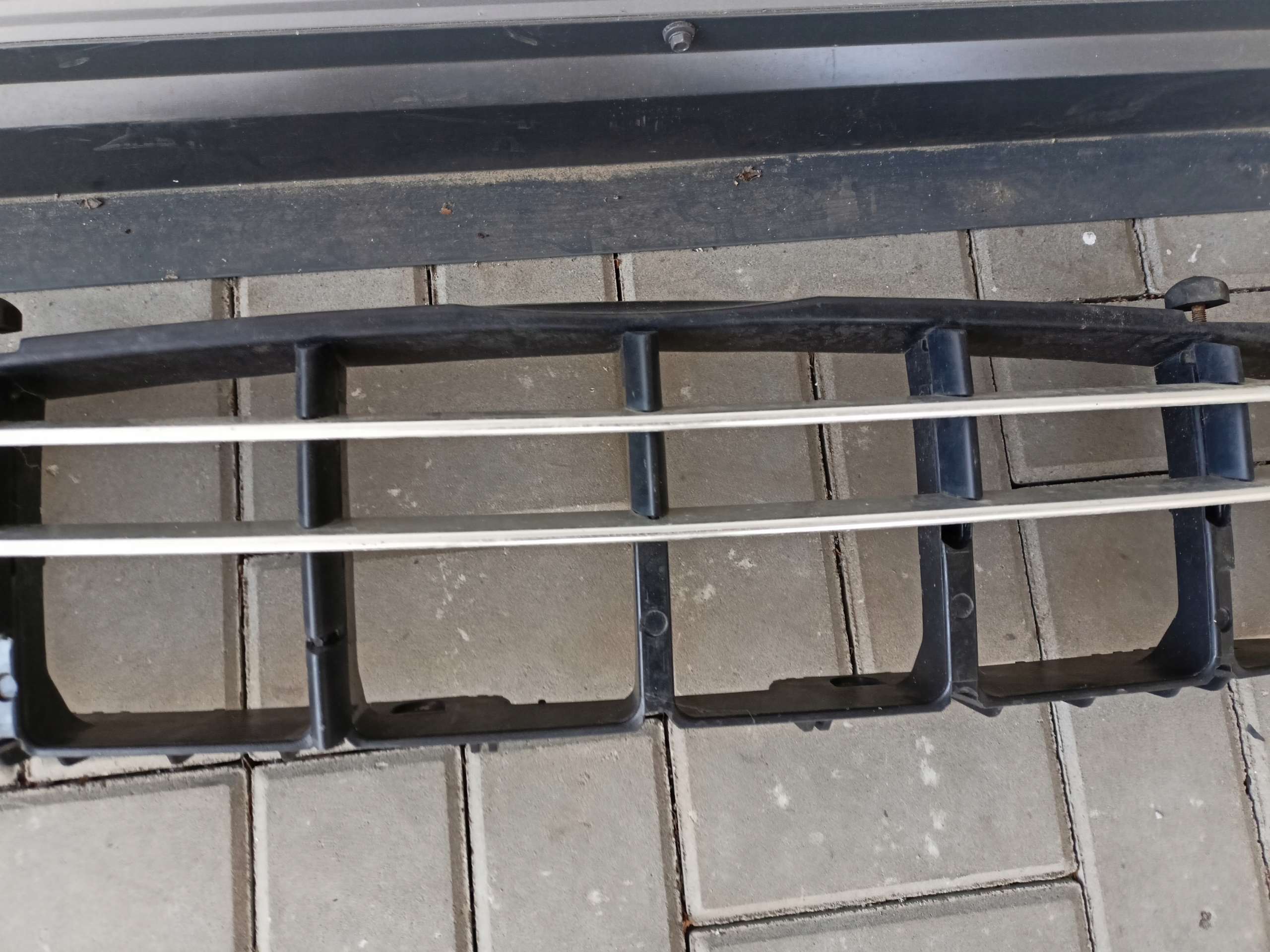 Aston Martin Rapide grid lower of a bumper front