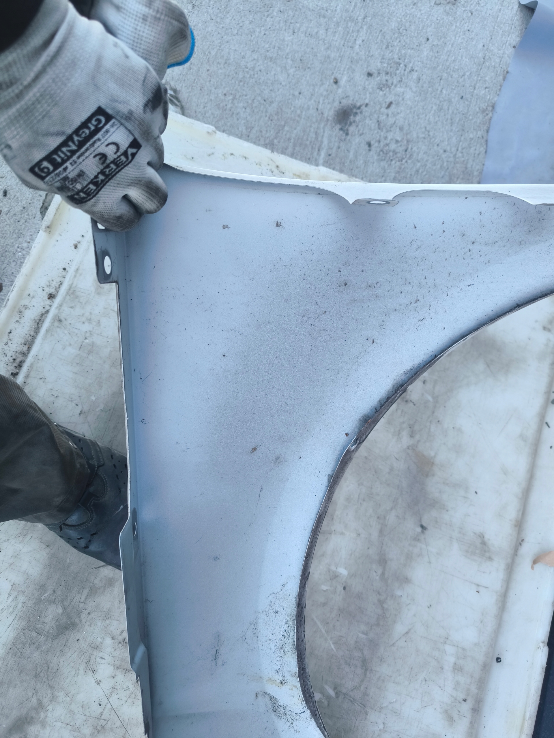fender right front AUDI A1 8X LB9A original 2010-2018 !!!
