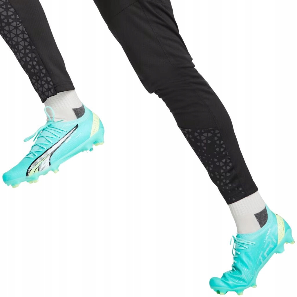 Fotbalová obuv zátky Puma Ultra Fg/ag Objevte skutečnou sílu na trávníku 39