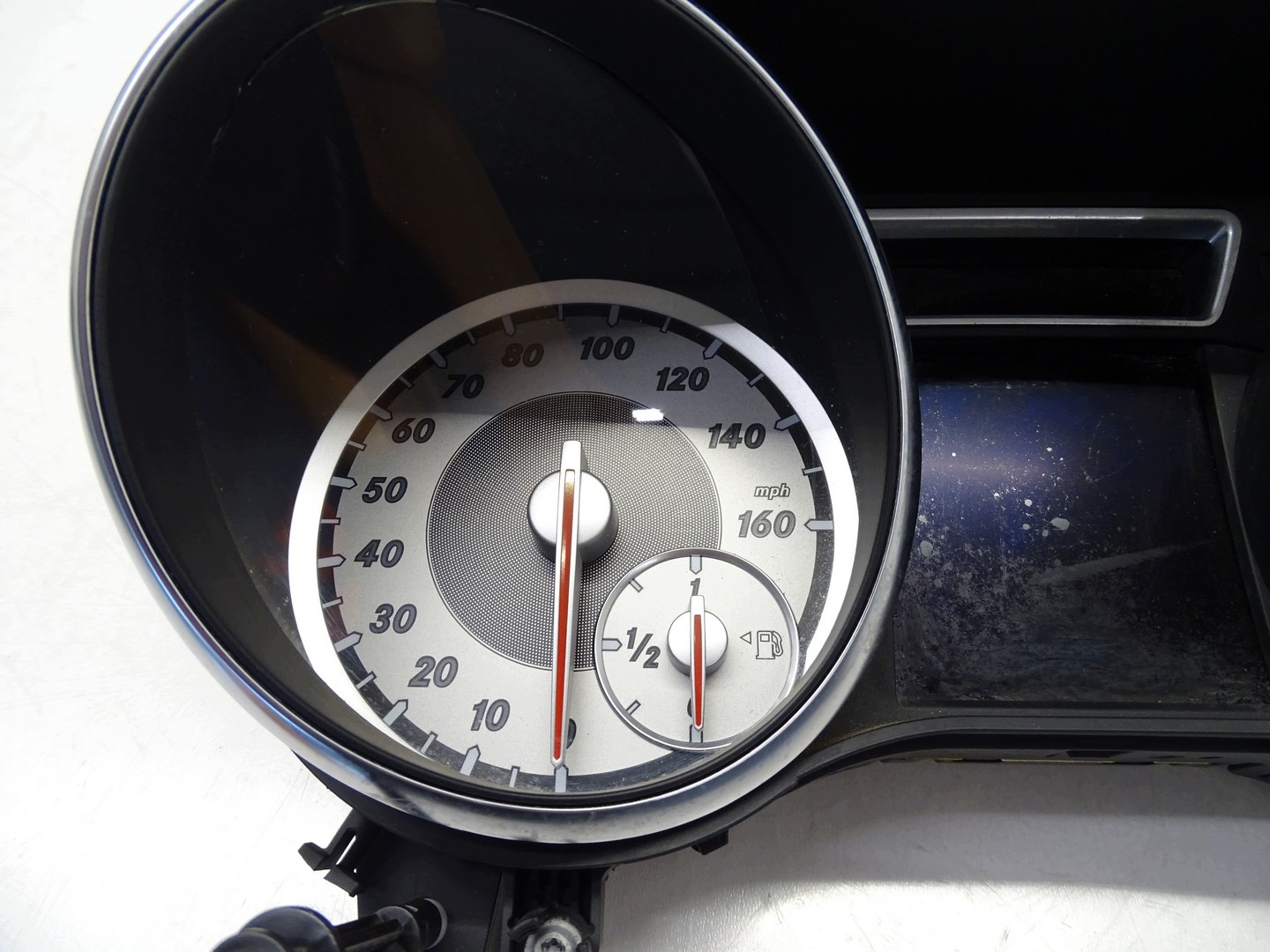 dials dials PREDKOSCIOMIERZ MERCEDES CLA W117 2.2 CDI A1179008001