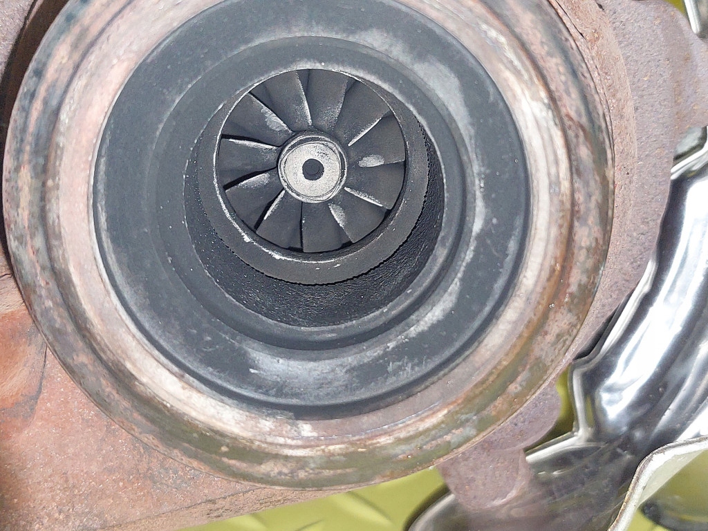 SKODA RAPID II 1.6 TDI TURBO compressor 04L253020C
