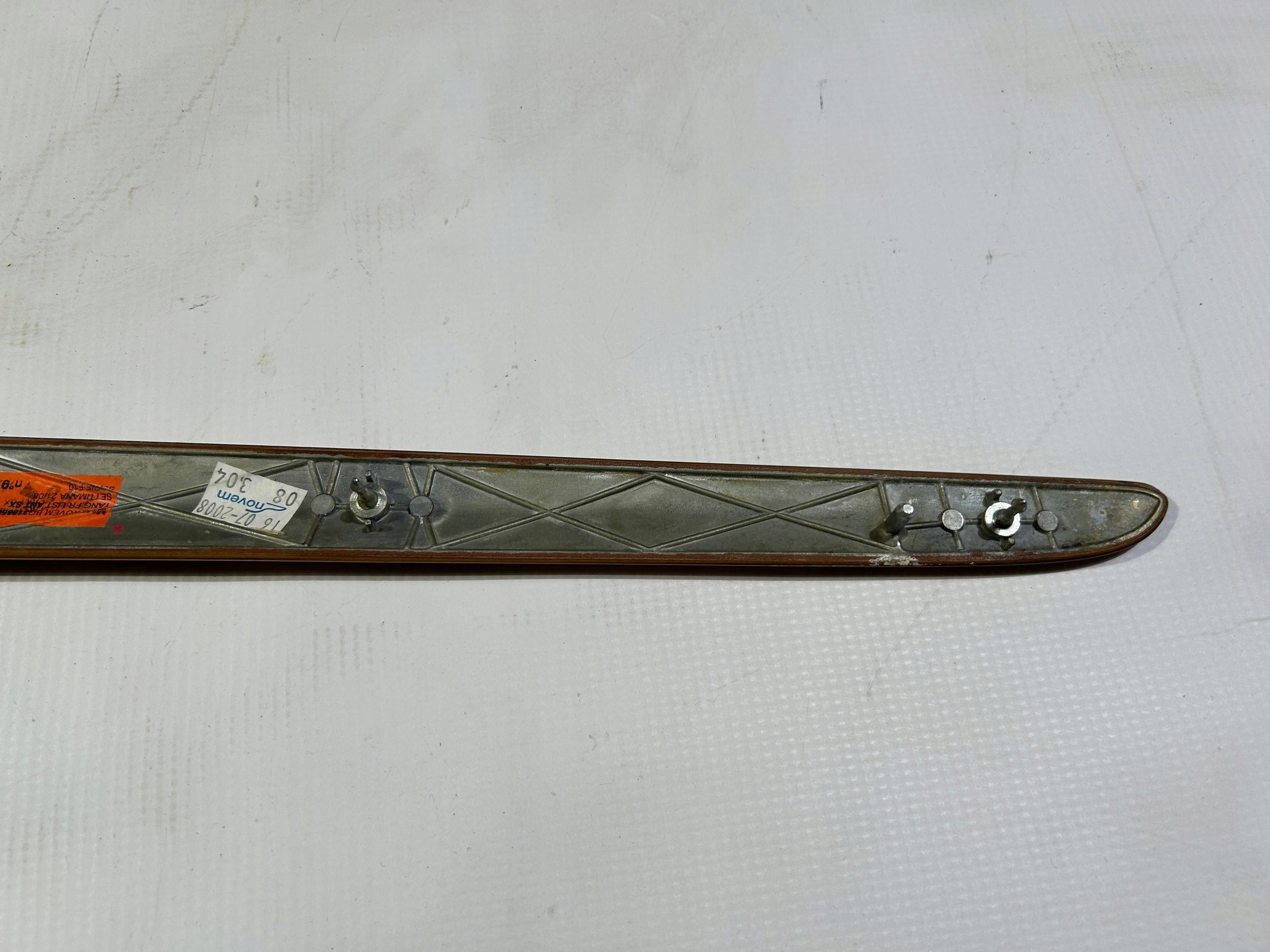 lišta dekor panel levých dveře Maserati GranTurismo 2008