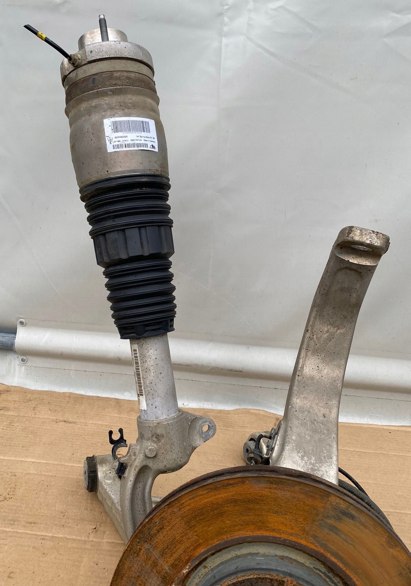 LEVANTE 3.0 D RIGHT SWING SHOCK ABSORBER ARM