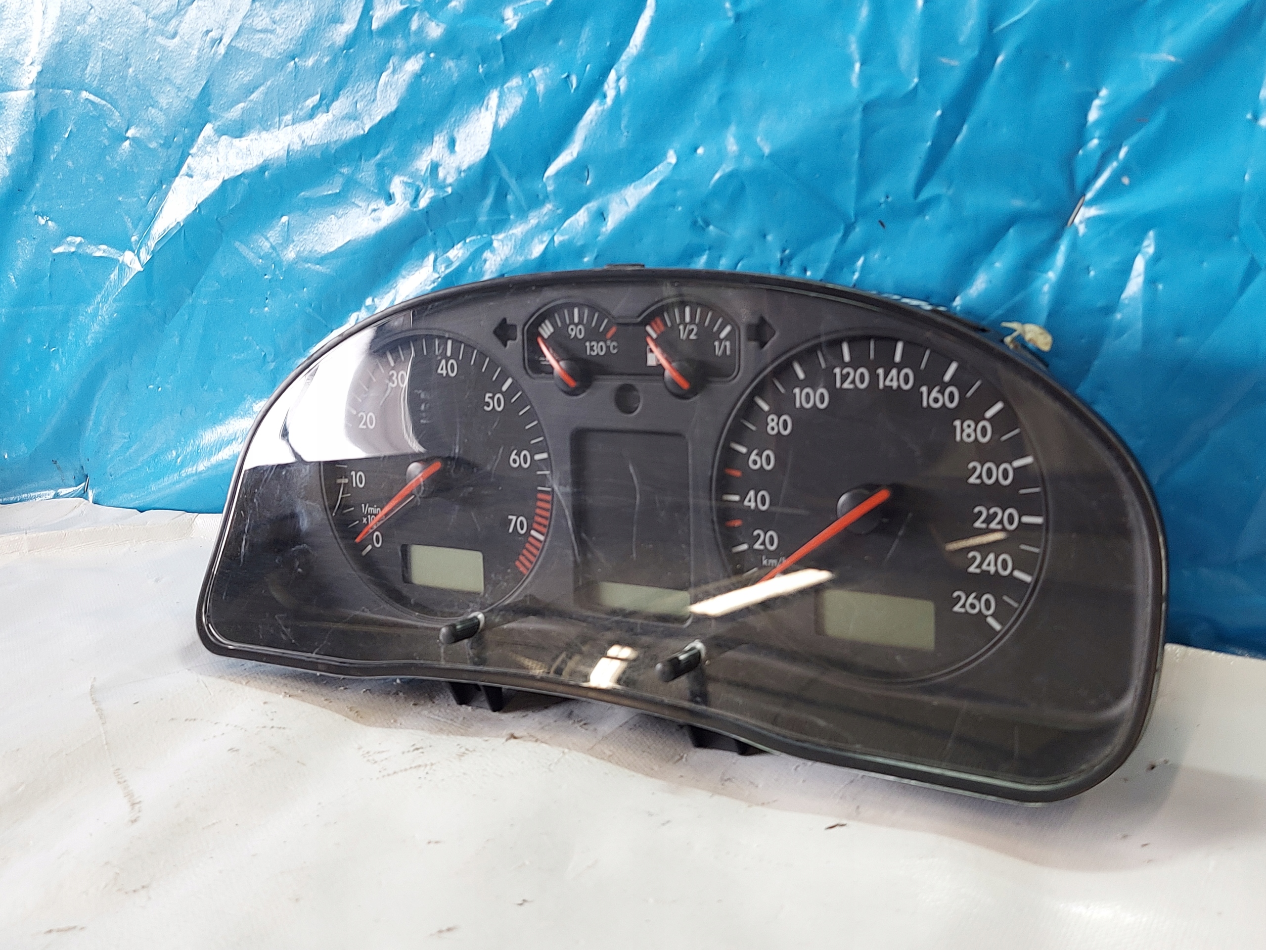 dials clock PASSAT B5 1.6 B 3B1919880A