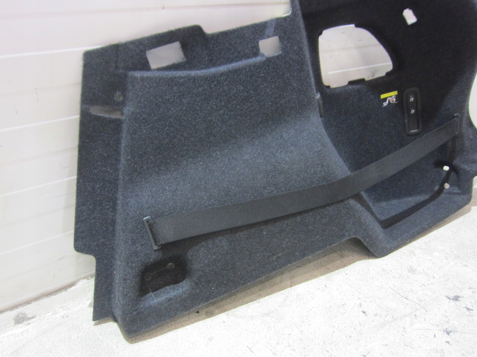 VOLVO XC40 XC 40 right boot upholstery right 31484937