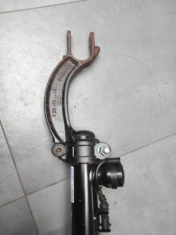 Audi A5 8T shock absorber left AKTYWNY 8F0413029B