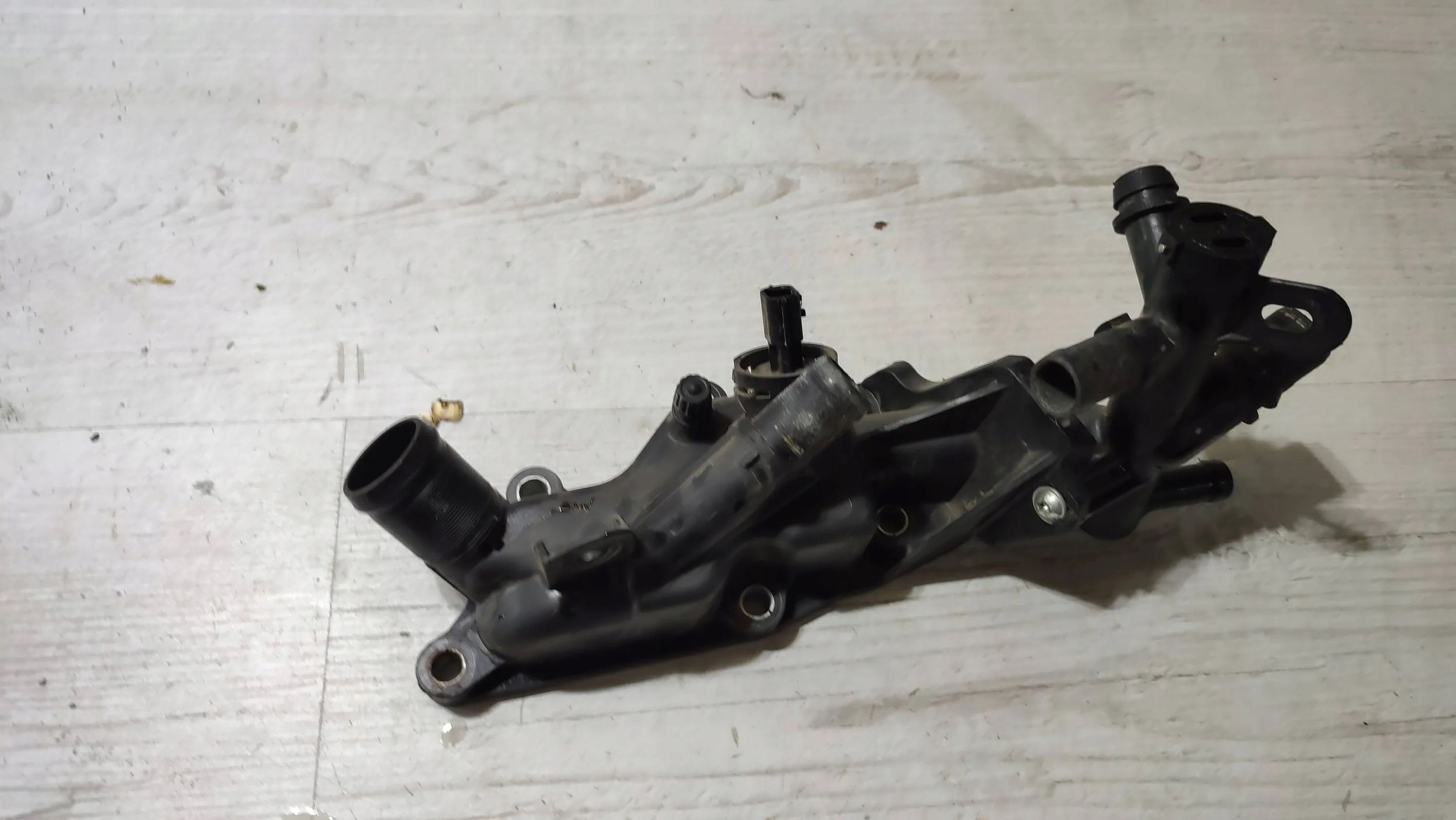 Dacia Duster II 17r 1.2 csomag termostatu