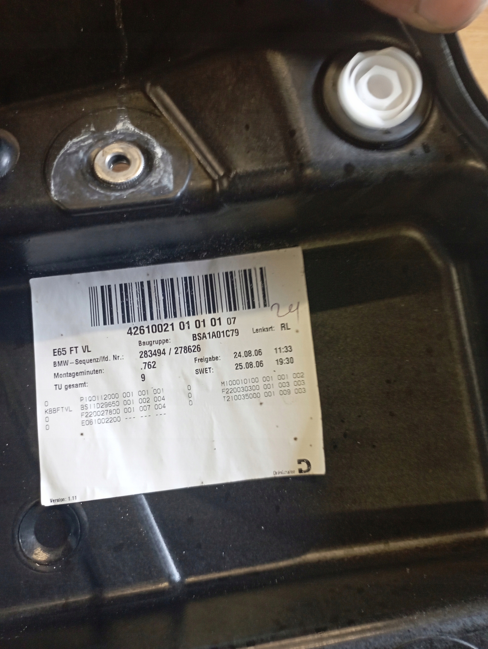 BMW 7 E65 soundproofing door front left 8243895