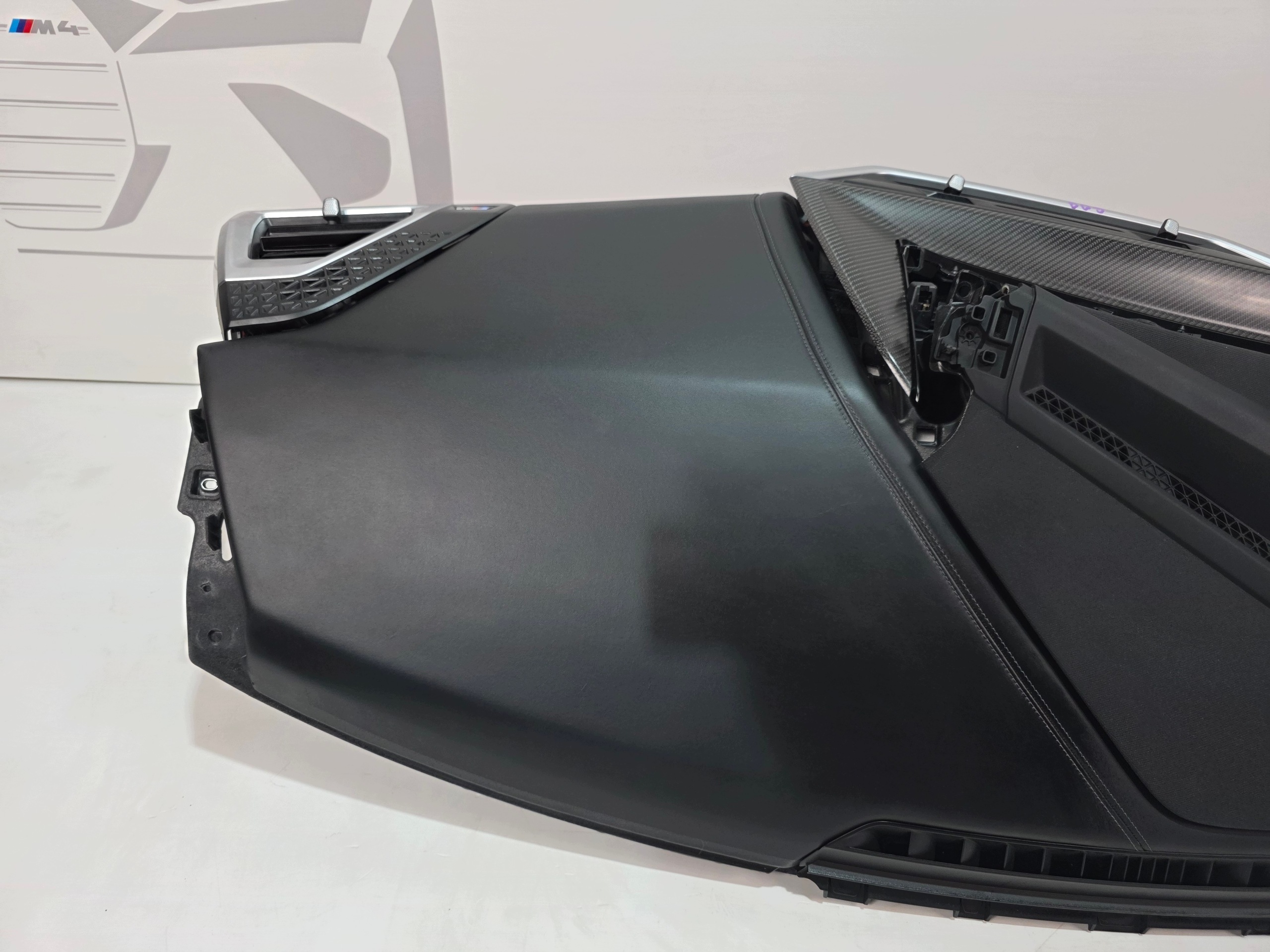 dashboard console HEAD-UP HUD BMW G09 SAKHIR ORANGE BLACK