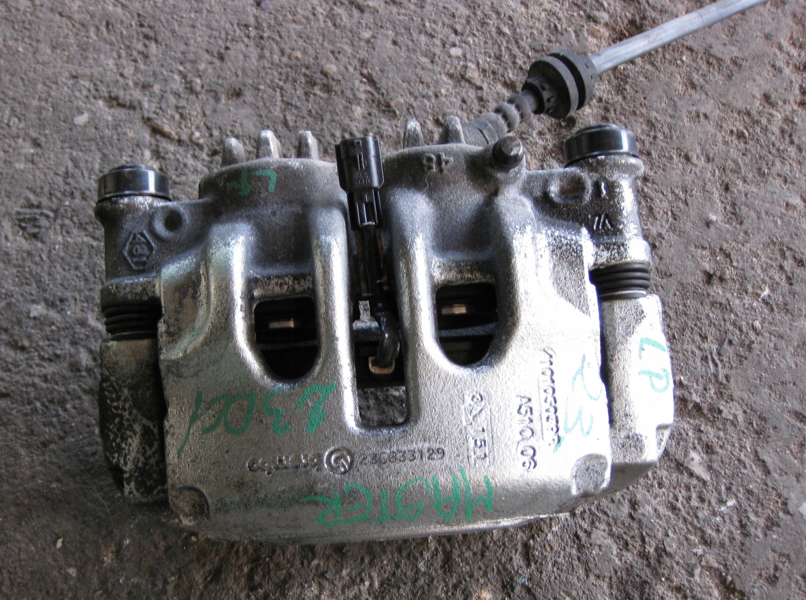 RENAULT MASTER III MOVANO 2.3 DCI caliper brake left front