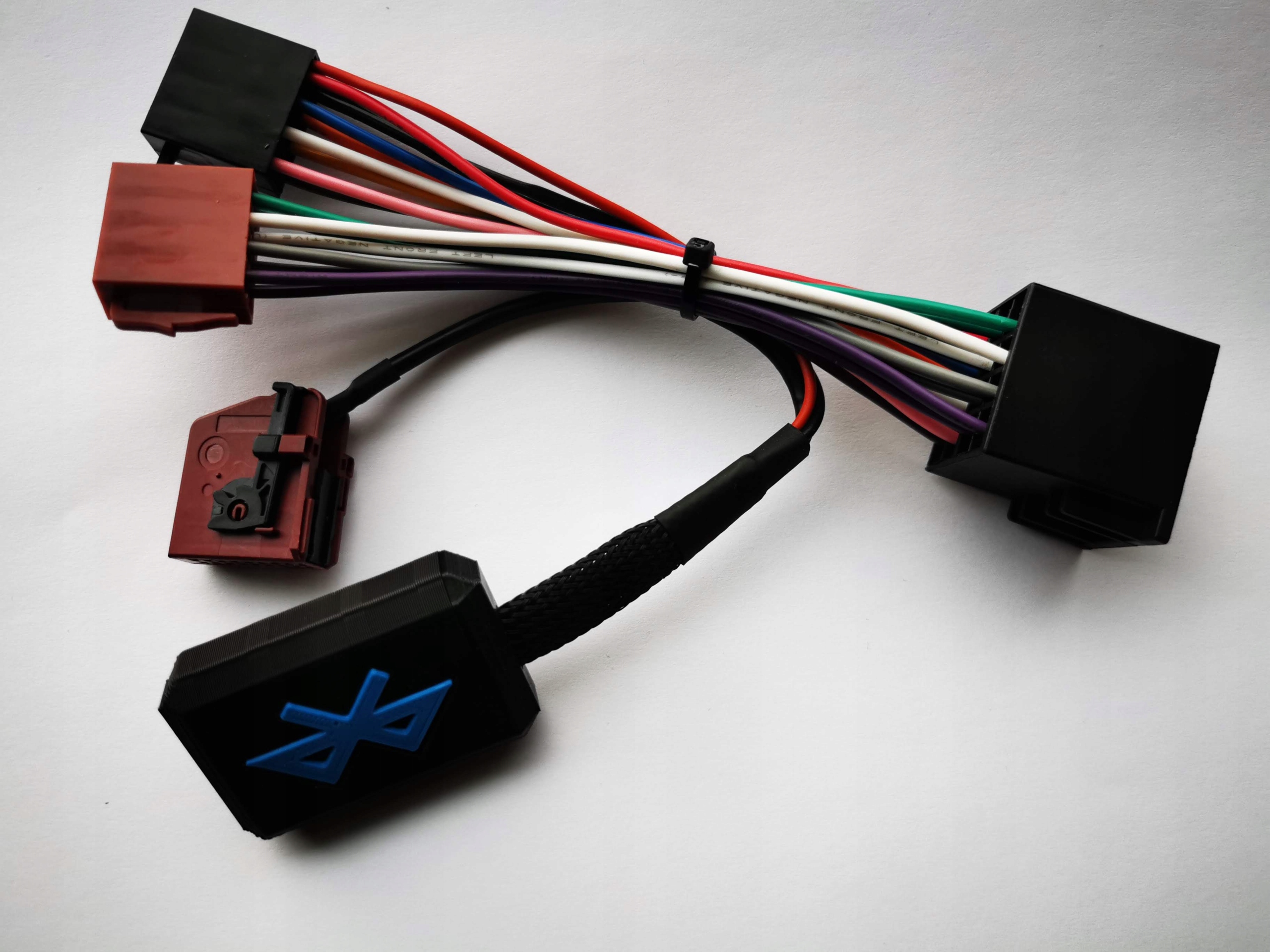 Adapter Bluetooth dla MERCEDES COMAND 2.0 Kod producenta BT5-BMC5-PA2