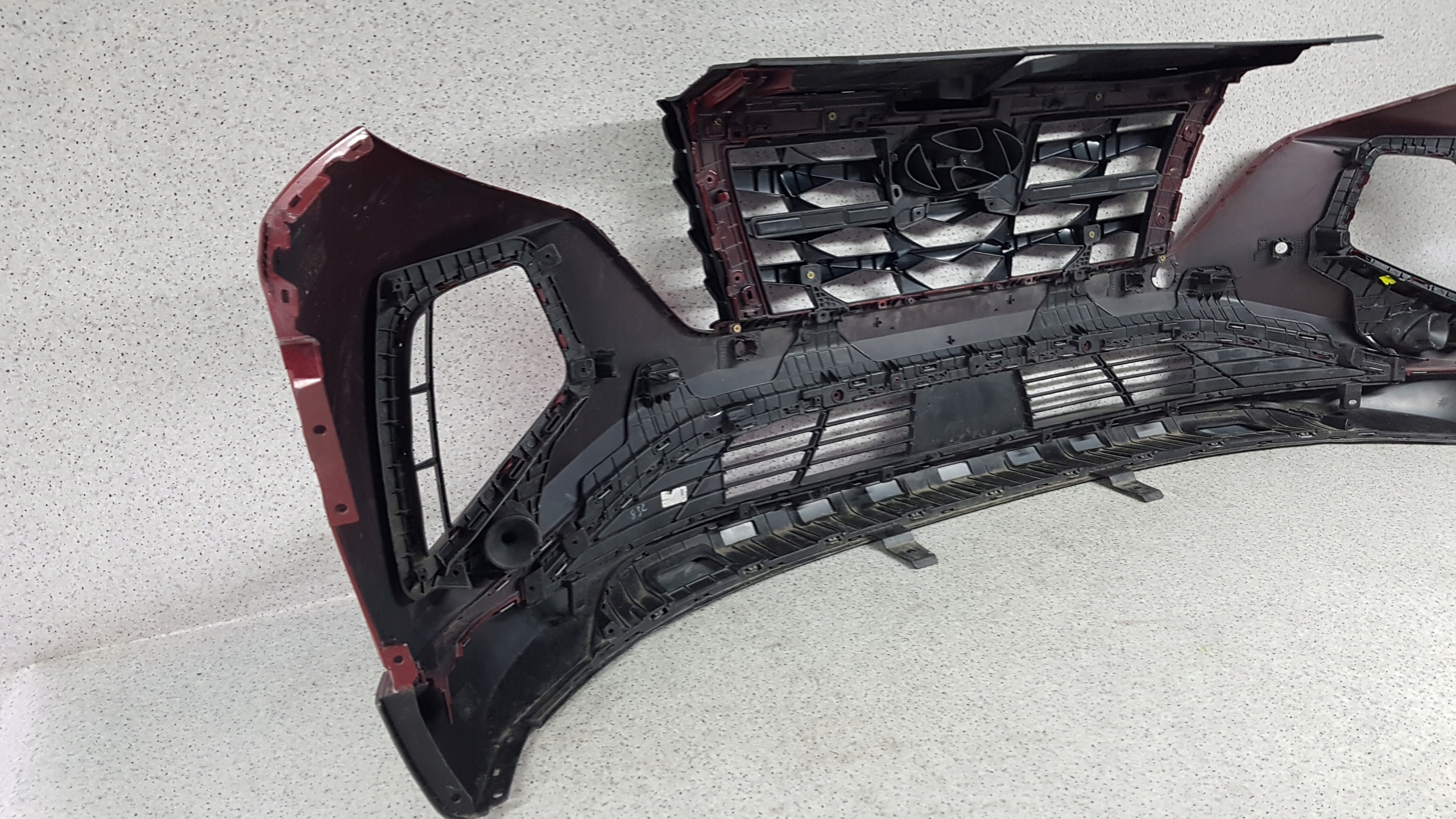 HYUNDAI TUCSON IV 2020 - bumper front 9096