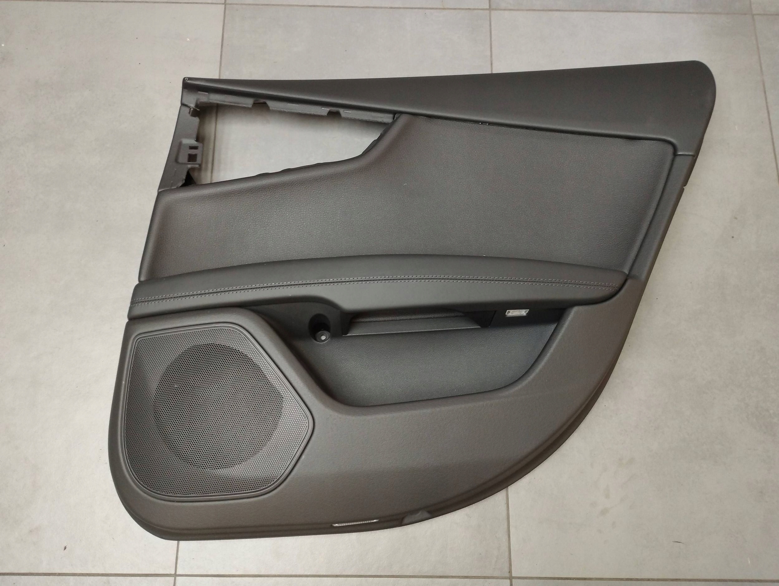 Audi A7 4G 2016 side door right rear part 4G8867306