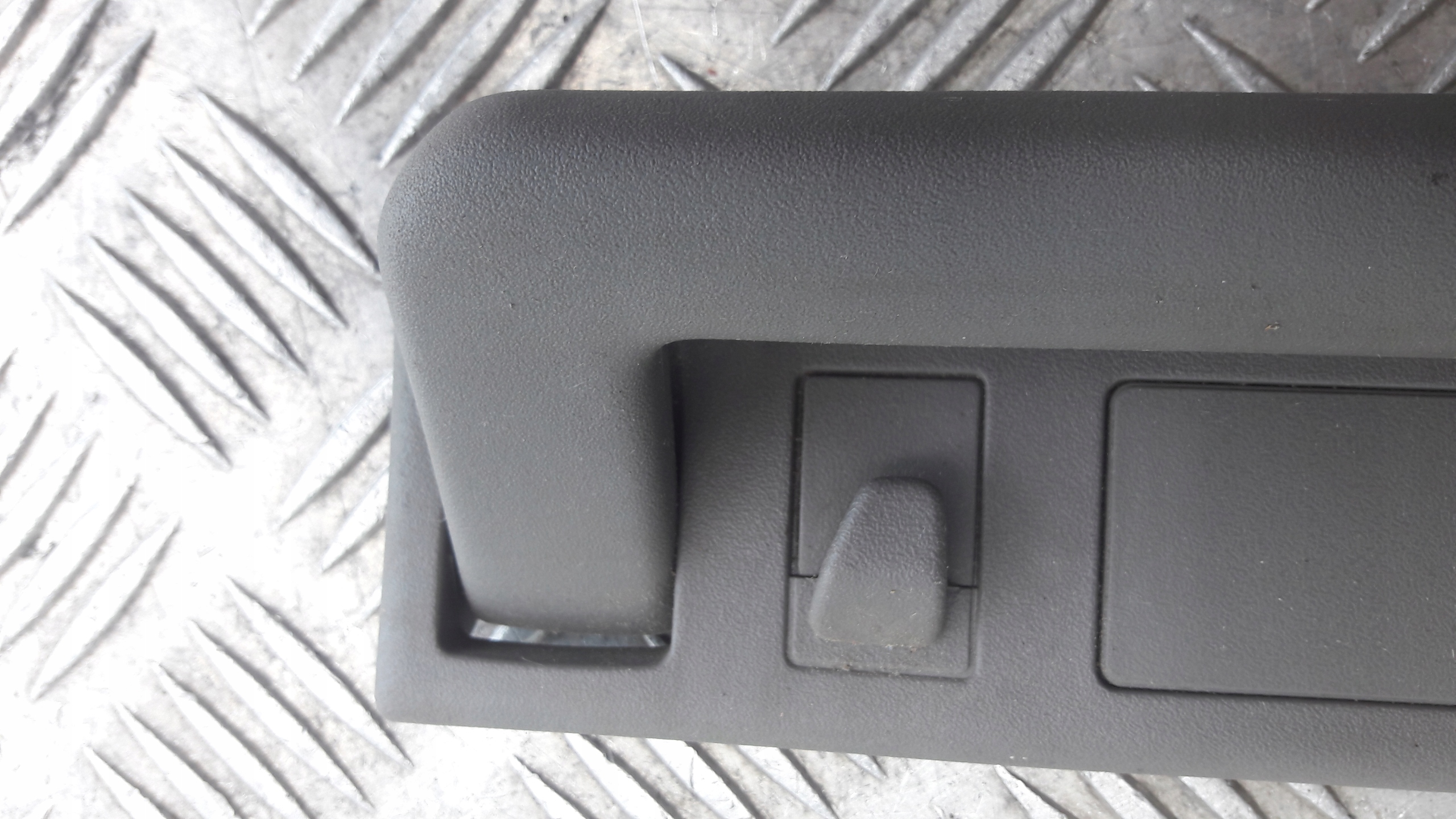 AUDI 80 B4 Poignée Ciel de toit Cabine 895857667
