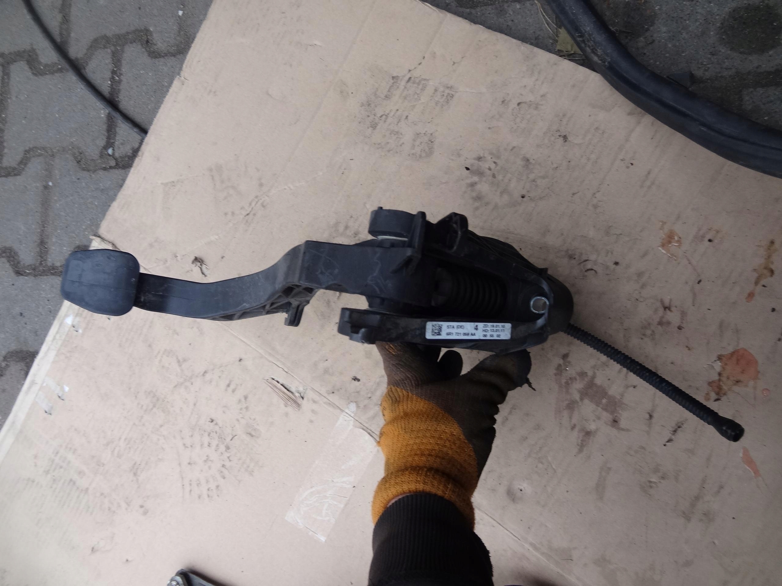 PEDAŁ SPRZĘGŁA VW POLO V 6R0 1.6 TDI 6R1721059AA