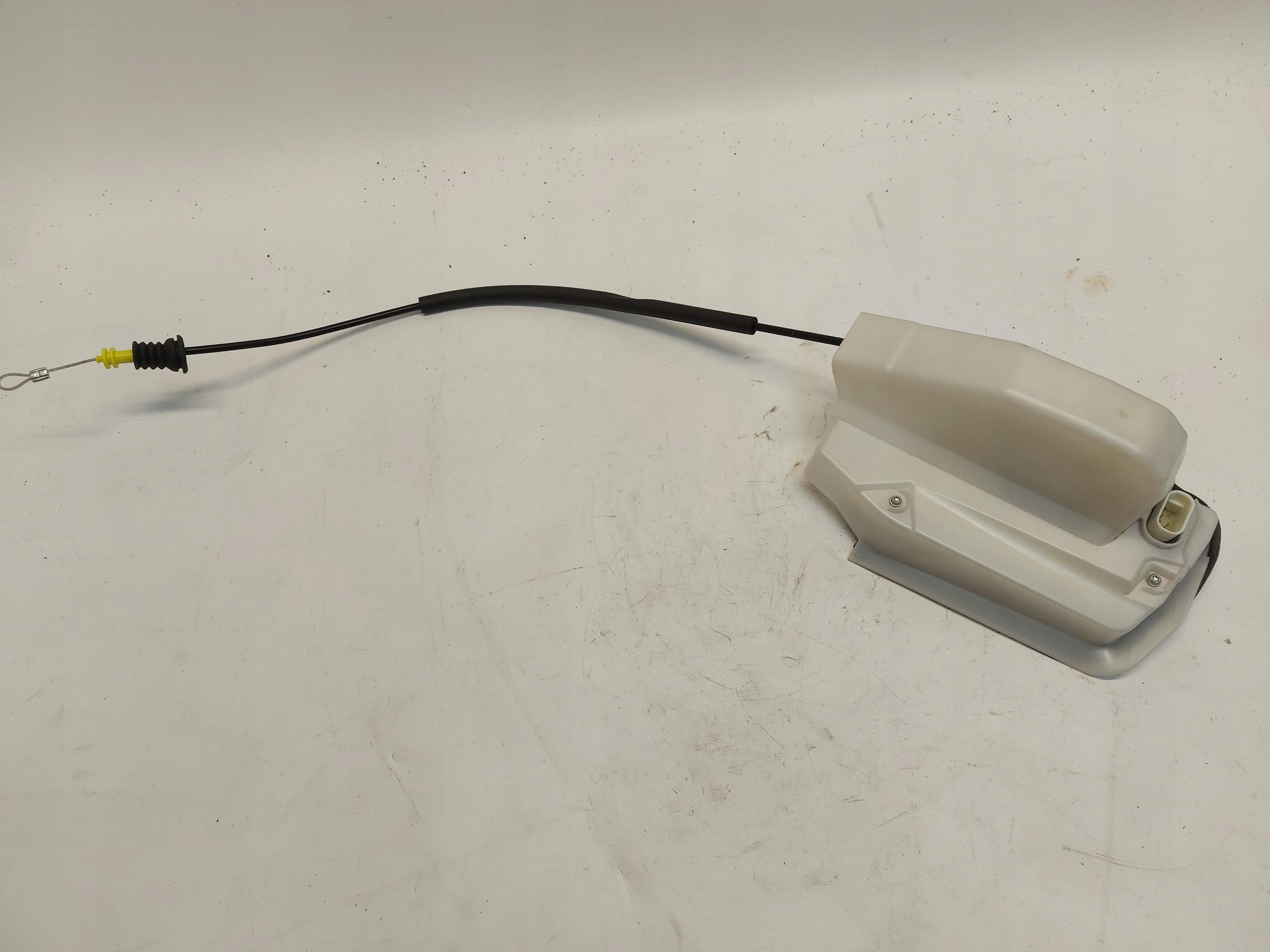 TESLA MODEL Y 2023r lock door rear part left 1500674-01-B