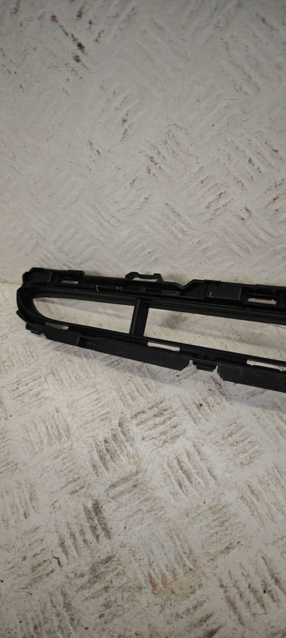 Lüftungsgitter untere mitte PORSCHE MACAN 95B805935