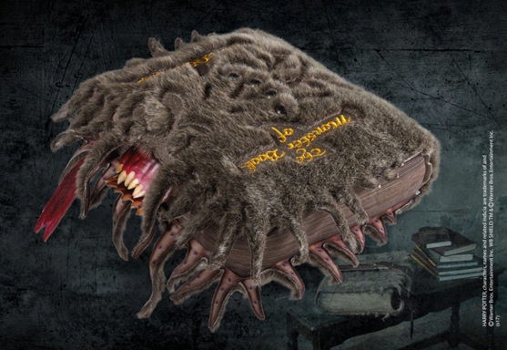 Plyšák Harry Potter Obludné obludárium 36 cm