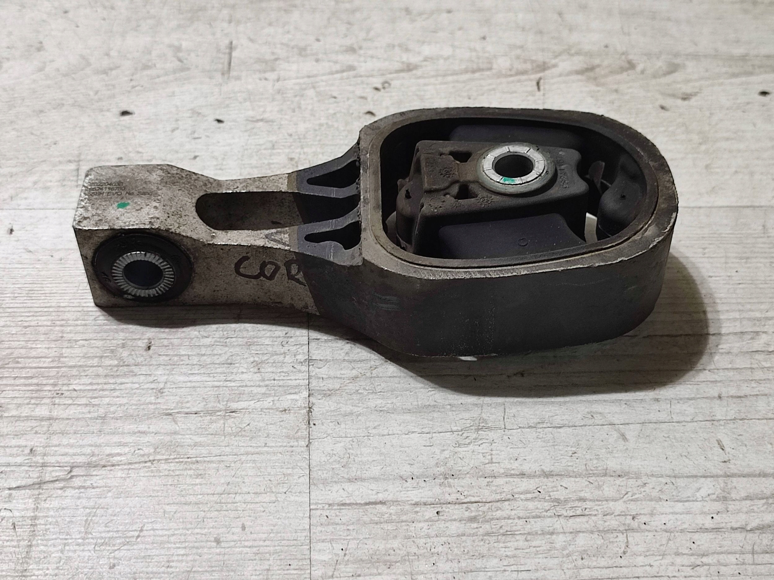 Opel Corsa F 2022 console engine mount