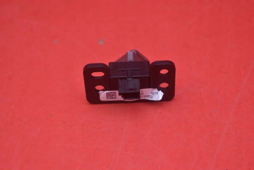 switch button of the opening passenger compartments 6008906-00-C TESLA MODEL S 12-20