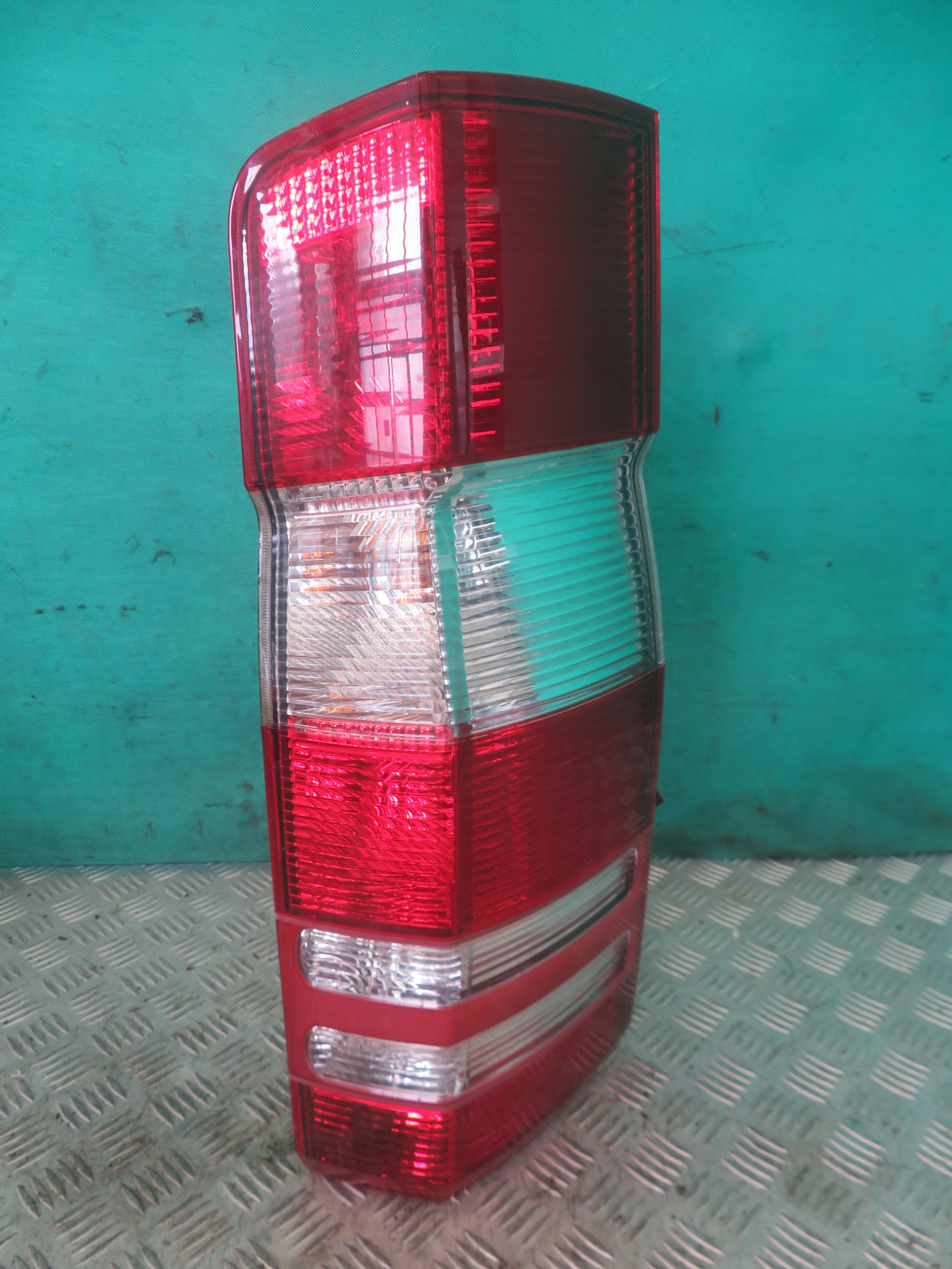 light right rear part MERCEDES SPRINTER 10R A9068200264