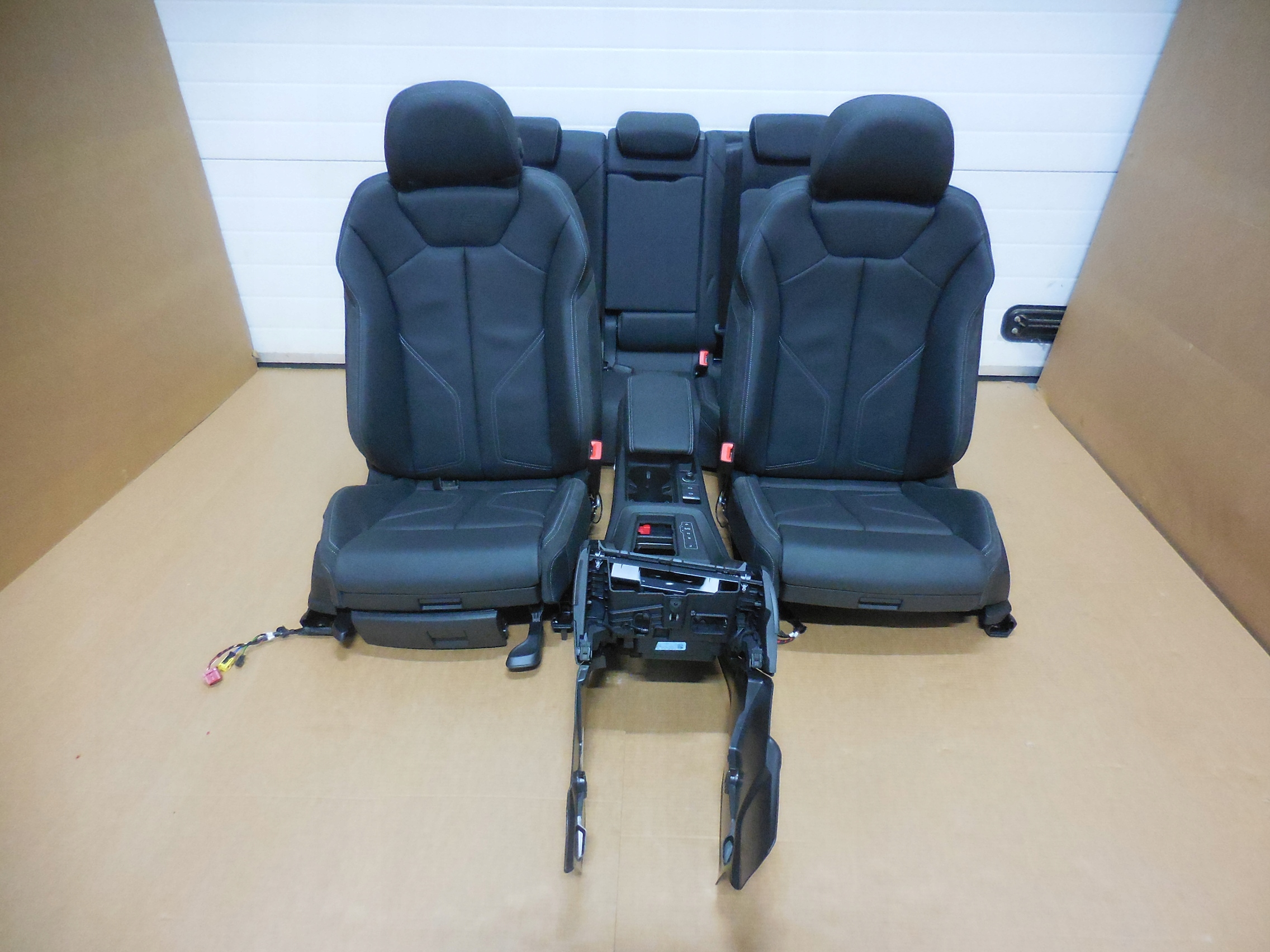 AUDI Q33a S-LINE СИДІННЯ SKORA ОБШИВКИ